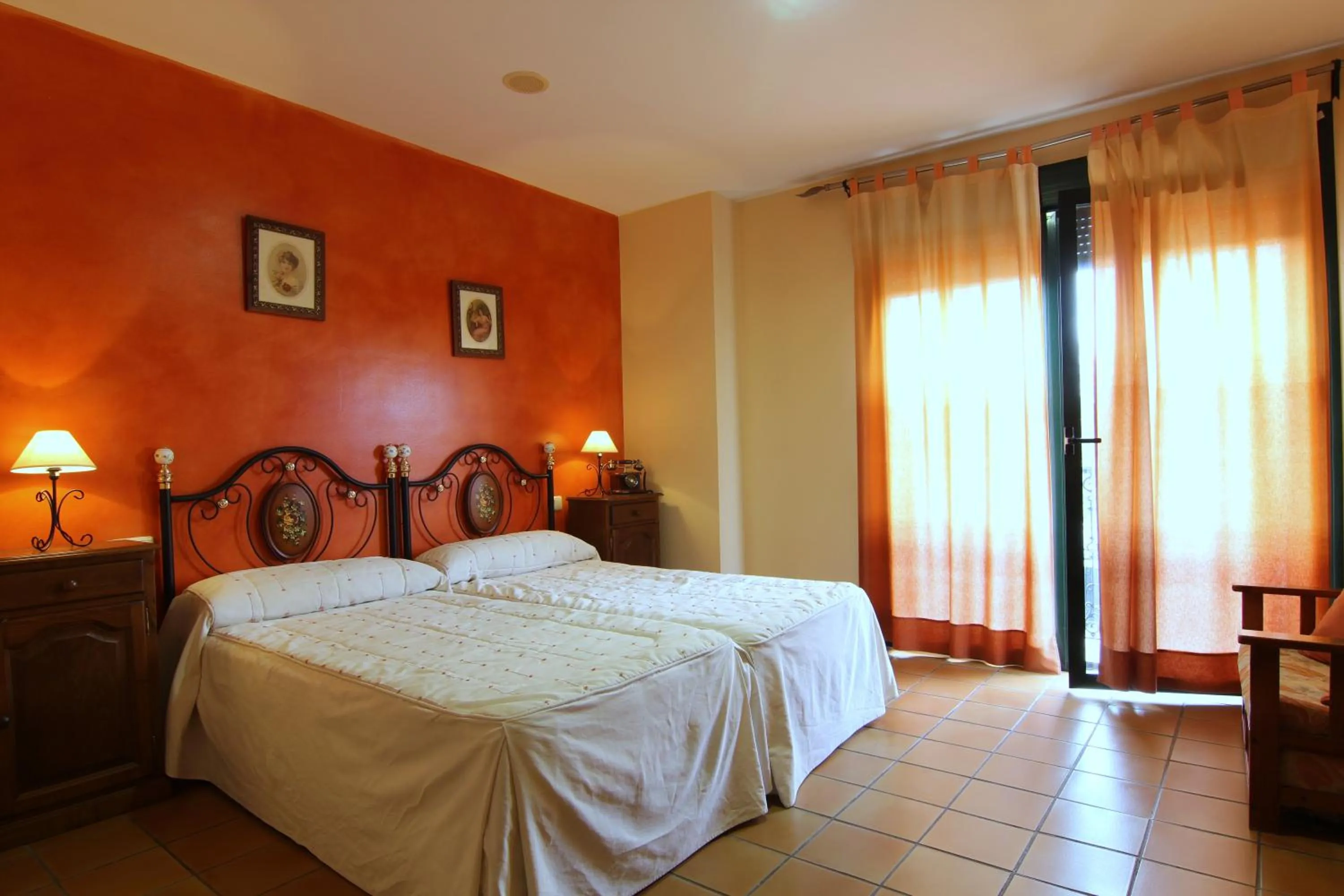 Day, Bed in Hotel Rural Hojaranzos