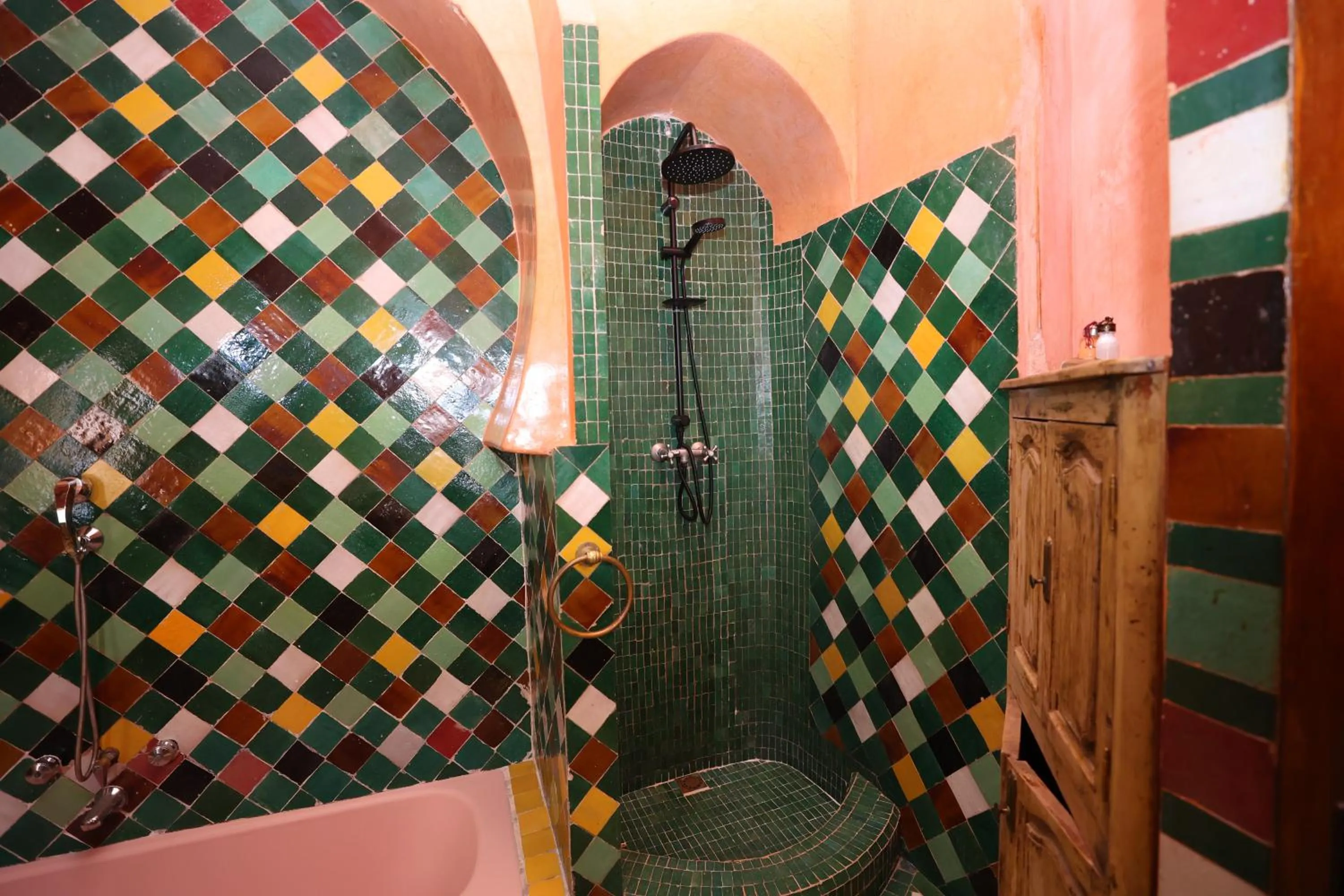 Shower in Riad O LY