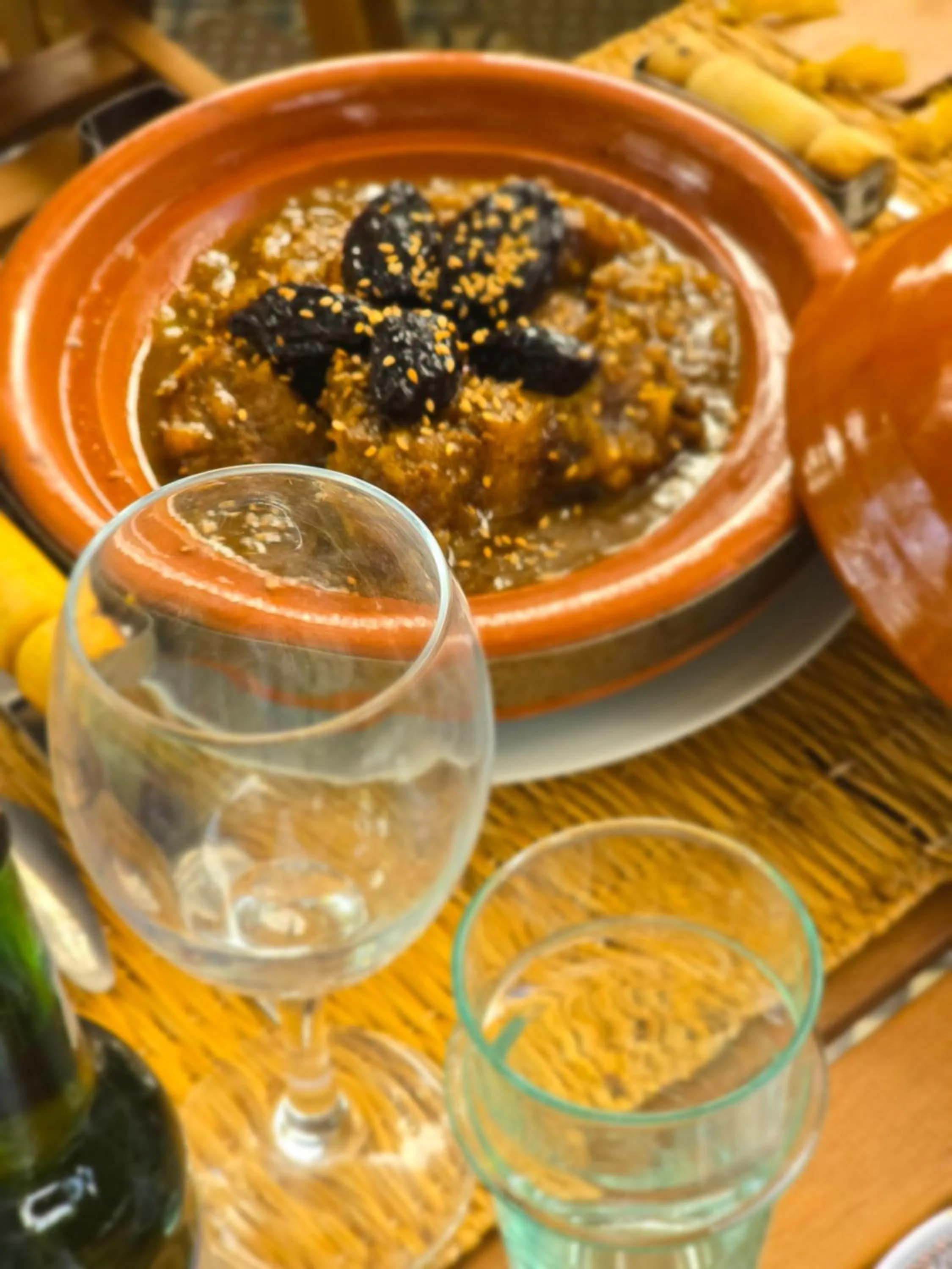 Restaurant/places to eat in Riad O LY