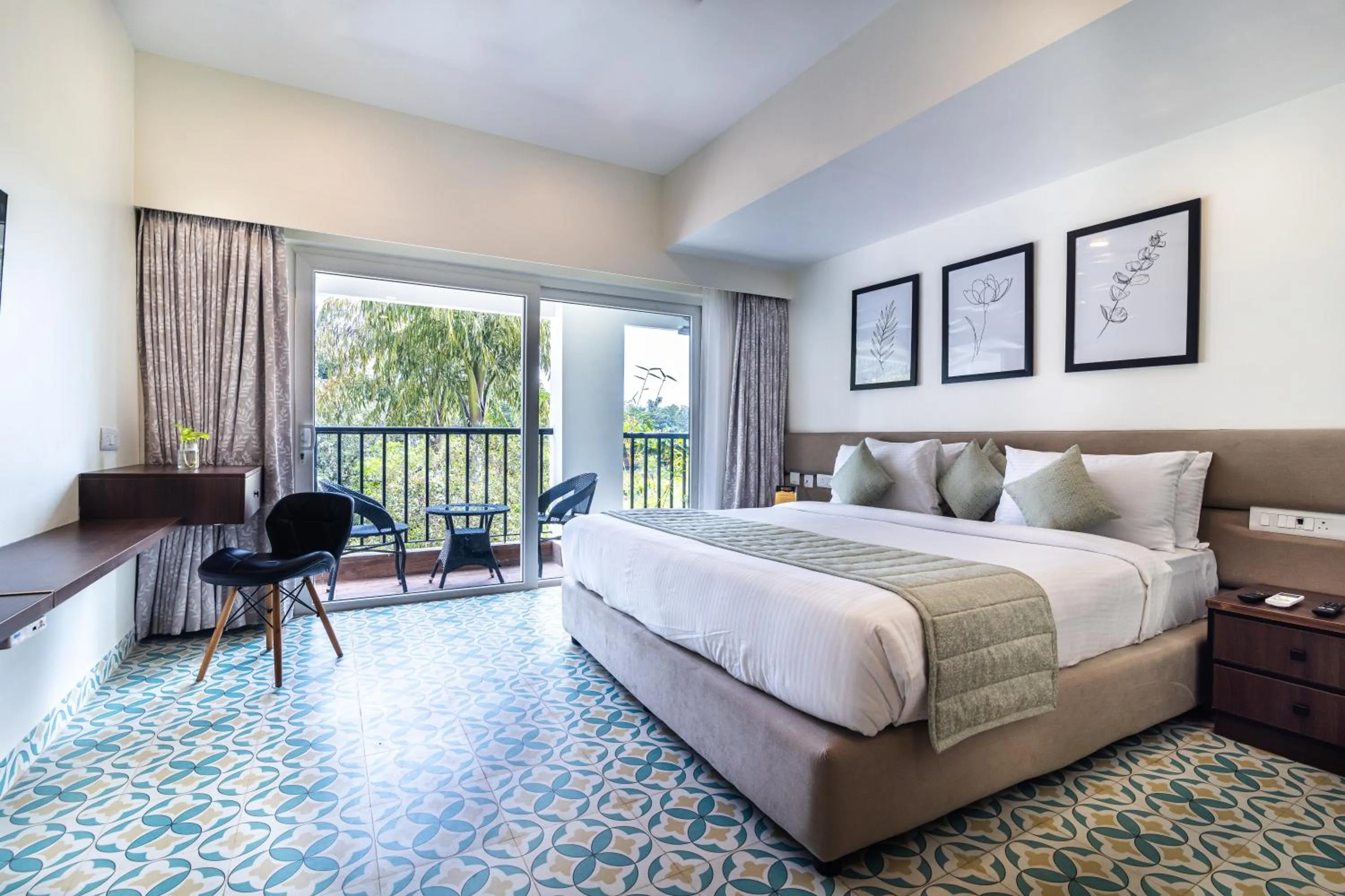 Bedroom, Bed in Aashreya Suites Tiruvannamalai