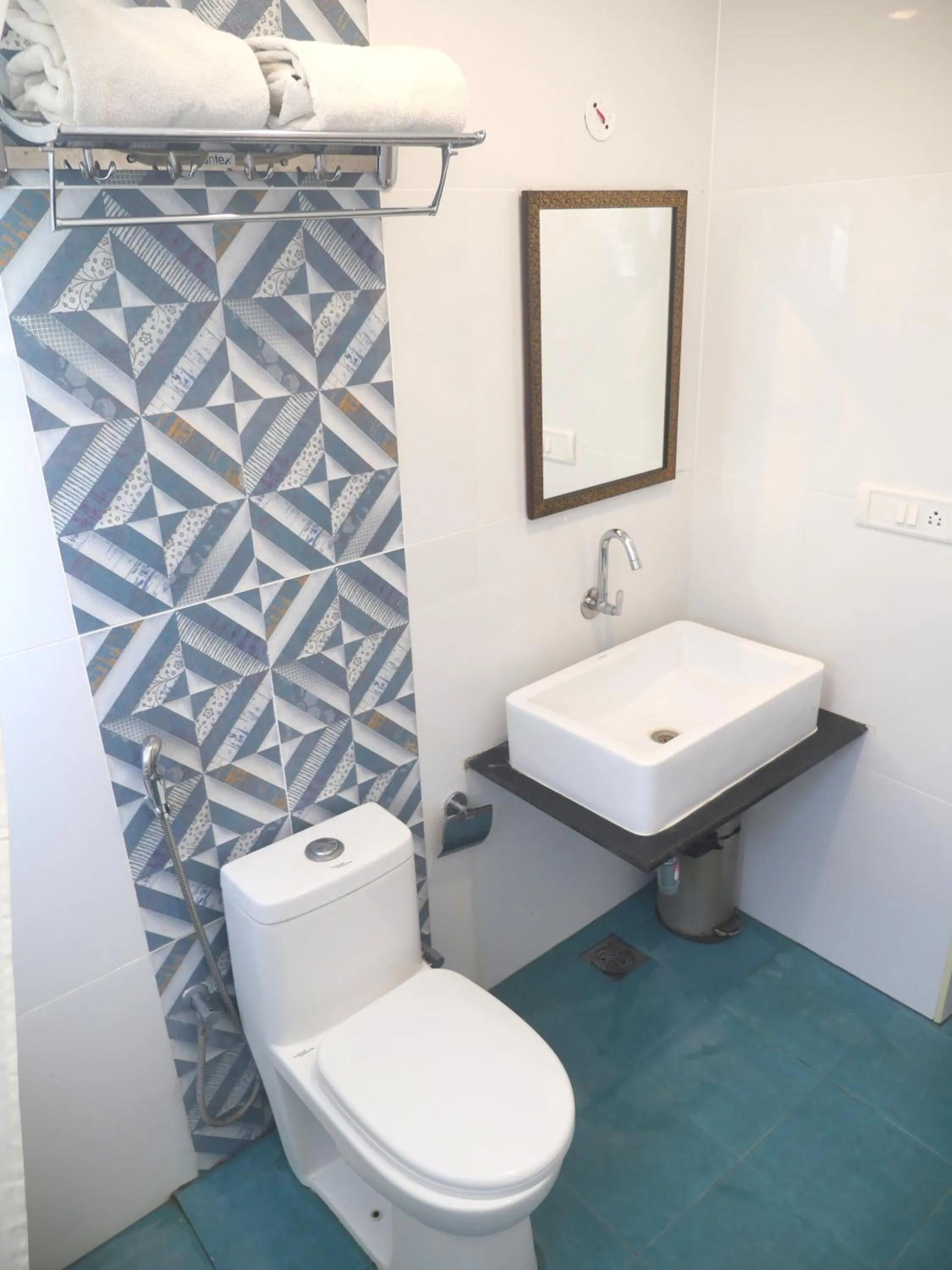Bathroom in Aashreya Suites Tiruvannamalai