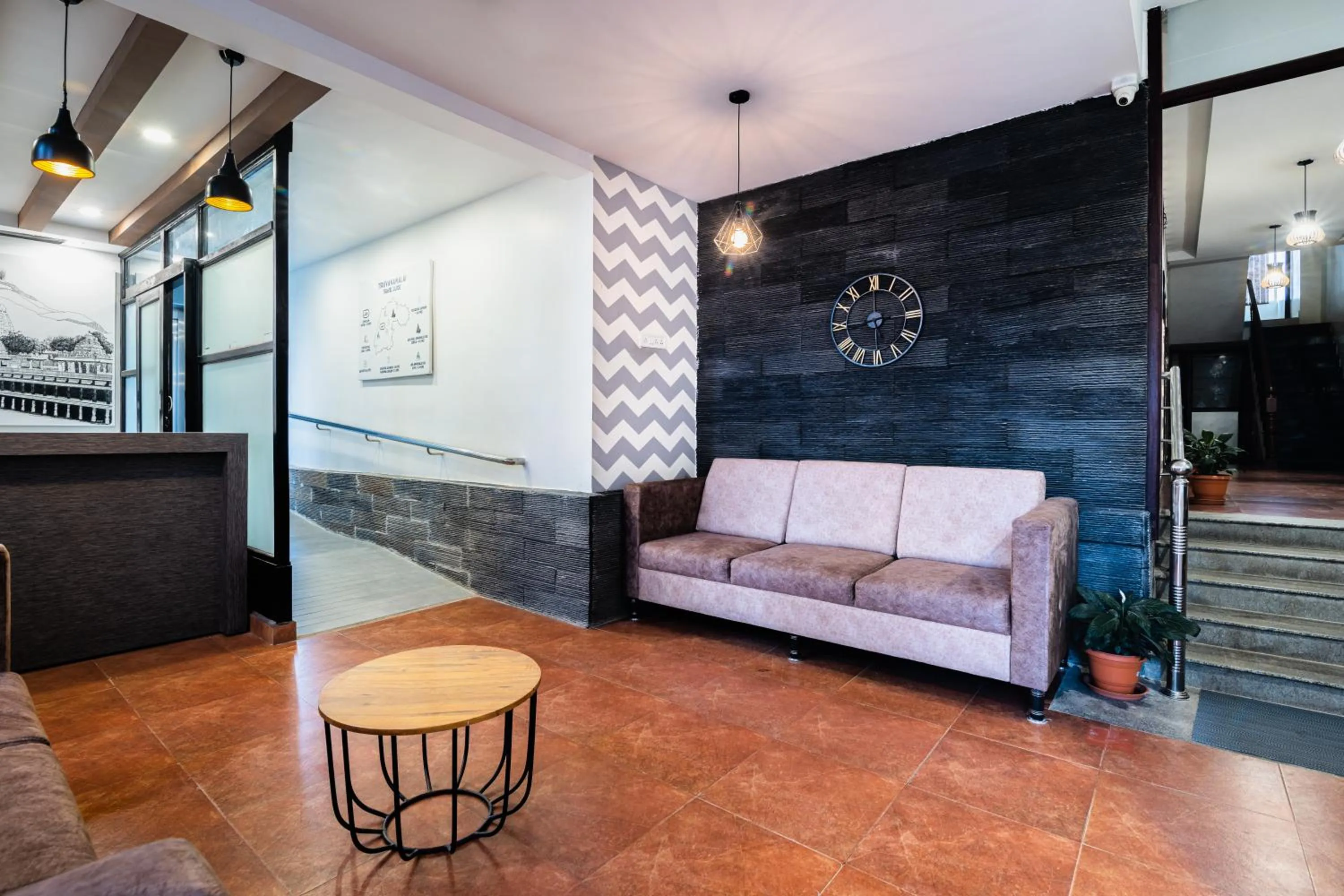 Lobby or reception in Aashreya Suites Tiruvannamalai