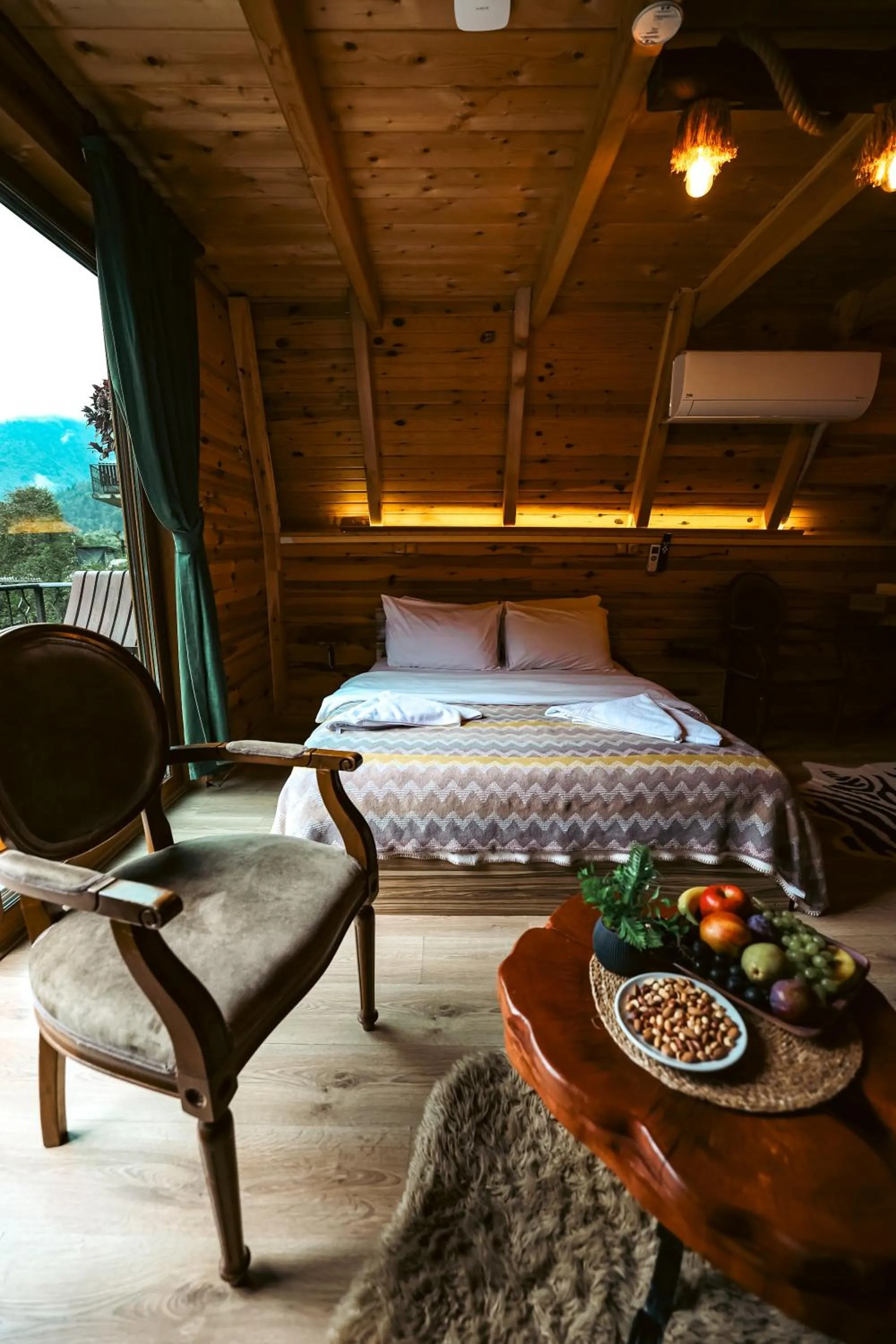 Living room, Bed in bungalove tatil köyü