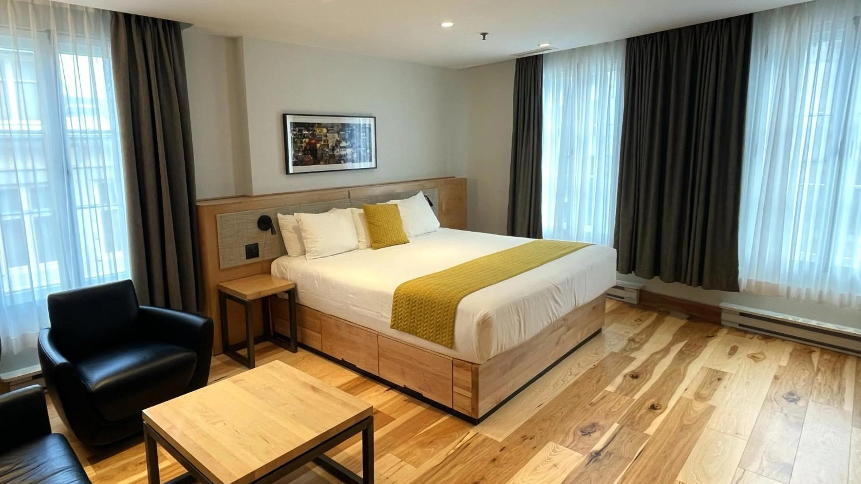 Bedroom, Bed in Hotel du Vieux Quebec