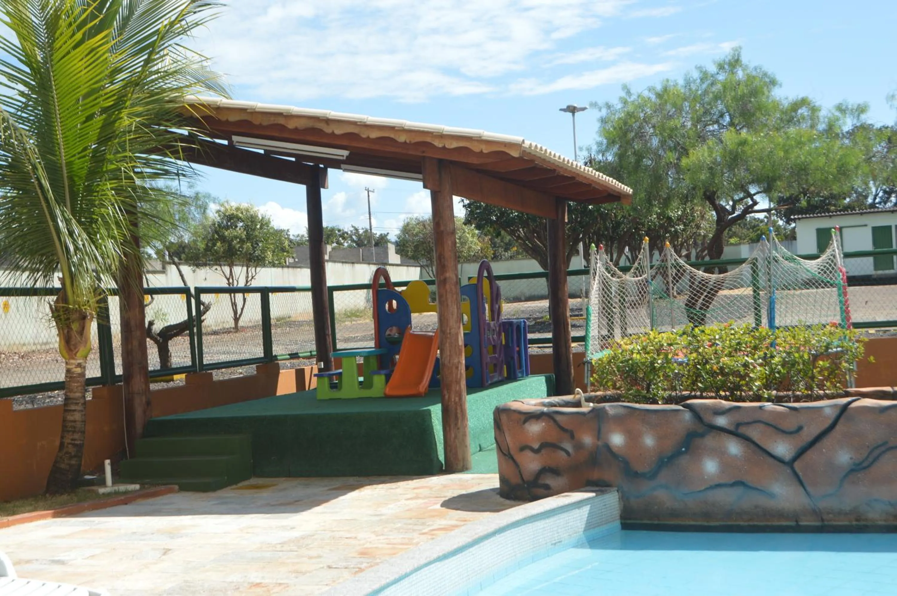 Children play ground in Suite Show no Thermas Place