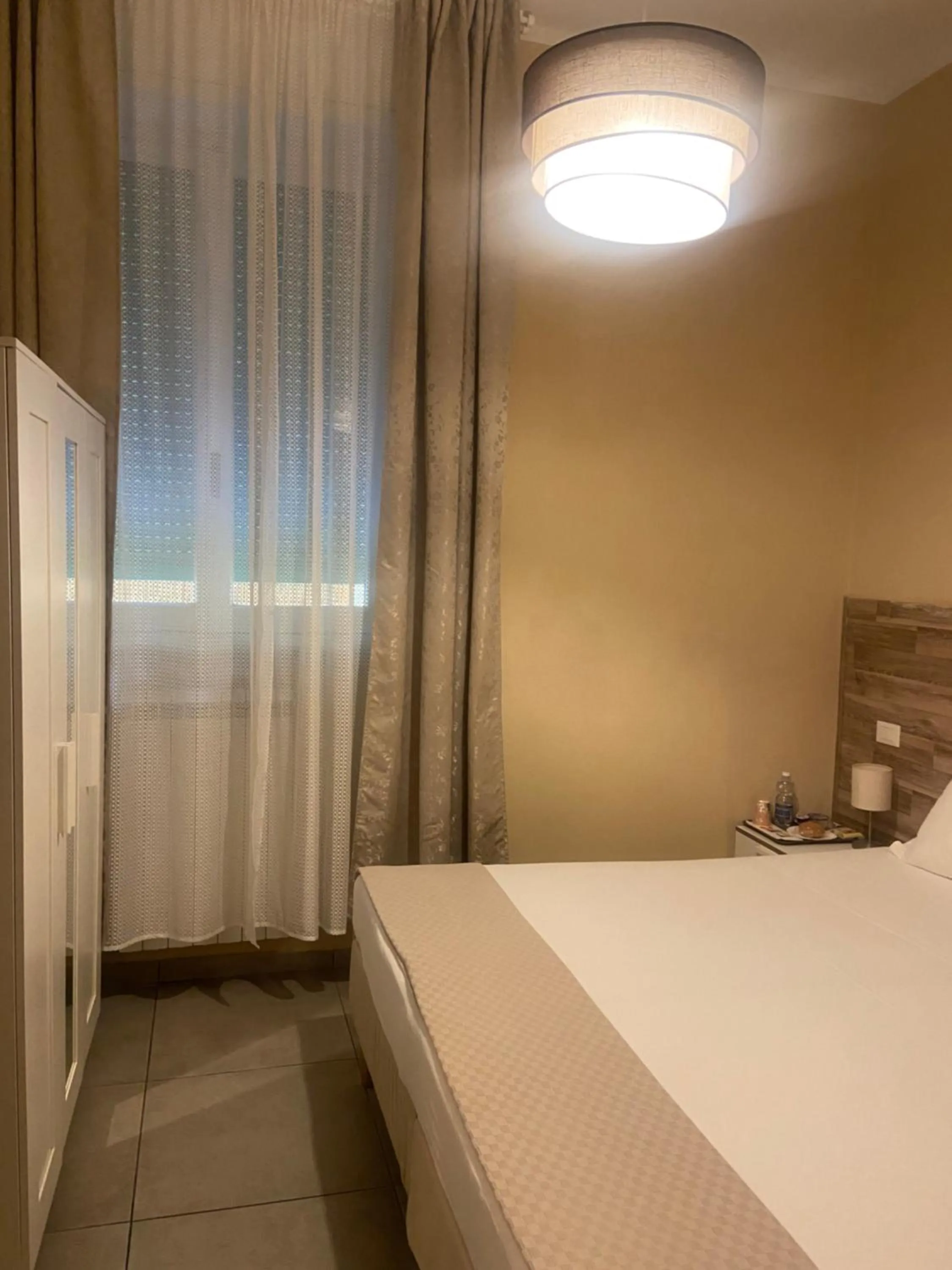 Bedroom, Bed in PARADISE INN