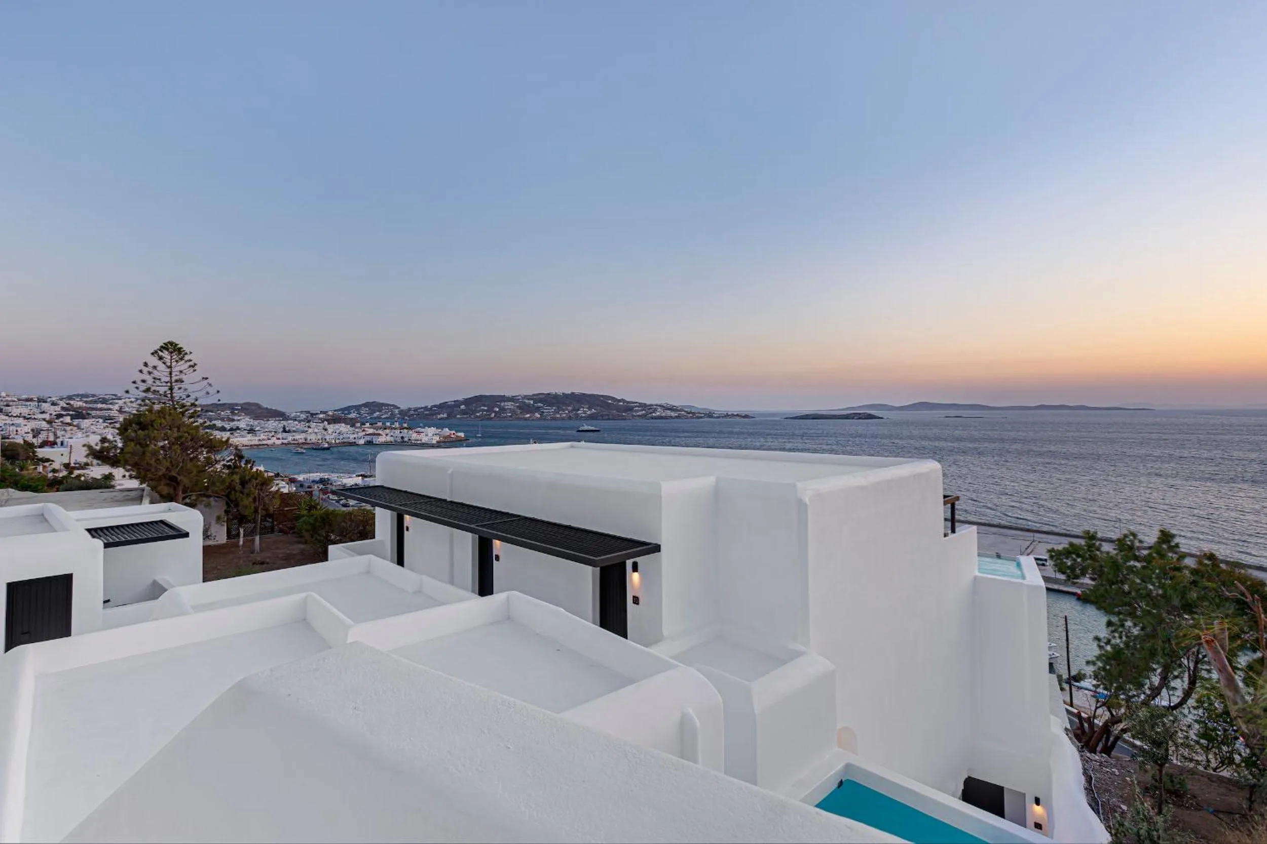 Property building in Tagoo Black Mykonos