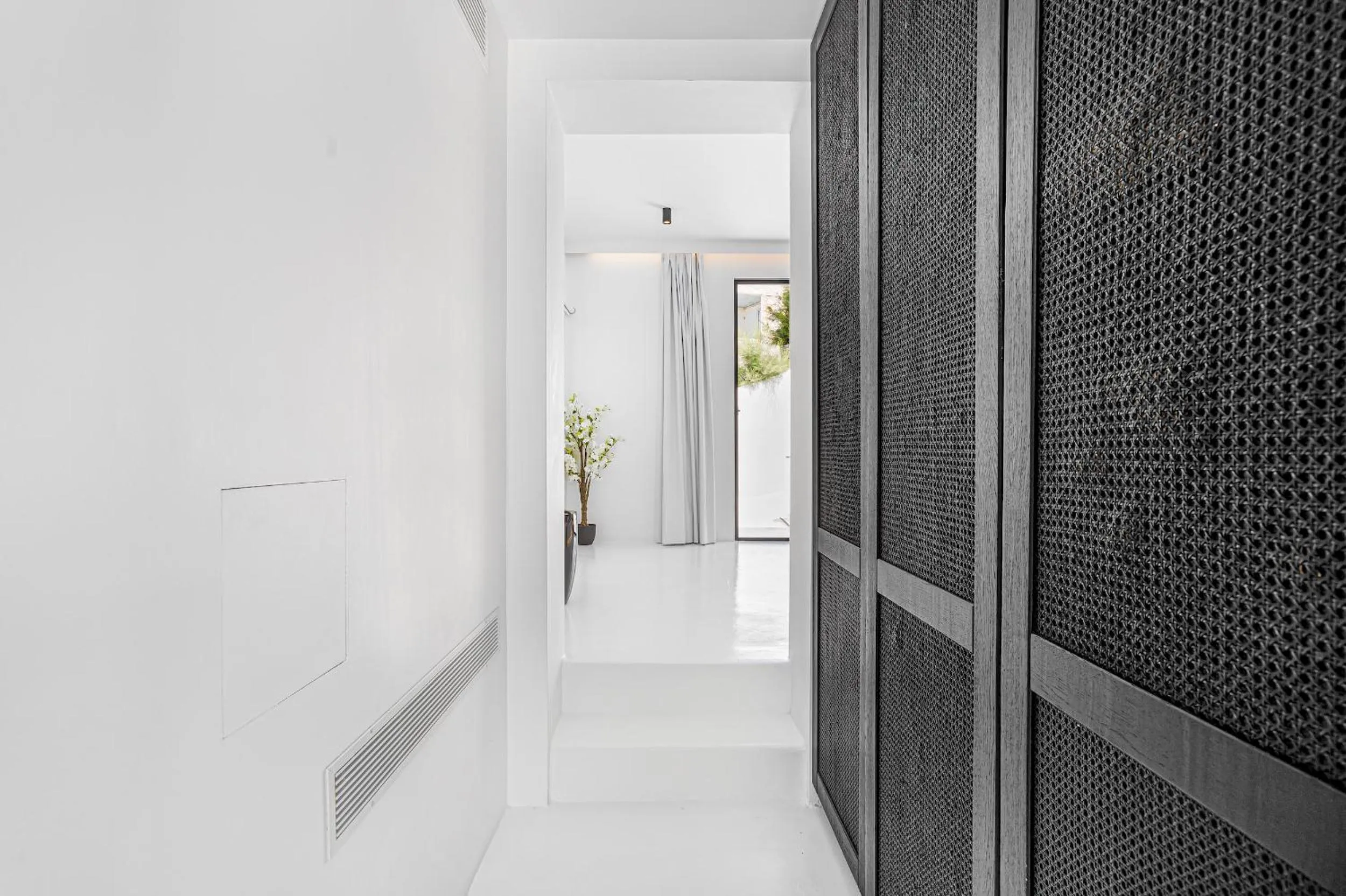 Facade/entrance in Tagoo Black Mykonos