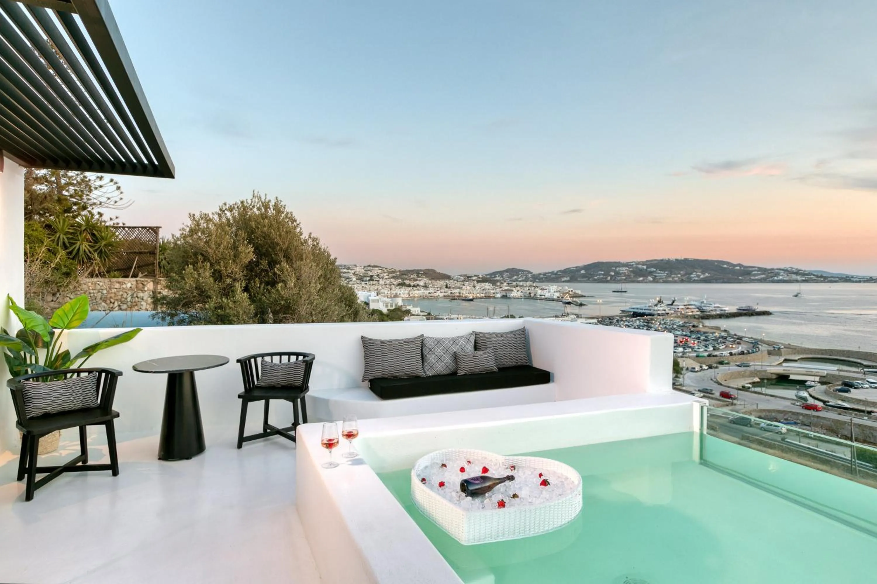 Balcony/Terrace in Tagoo Black Mykonos