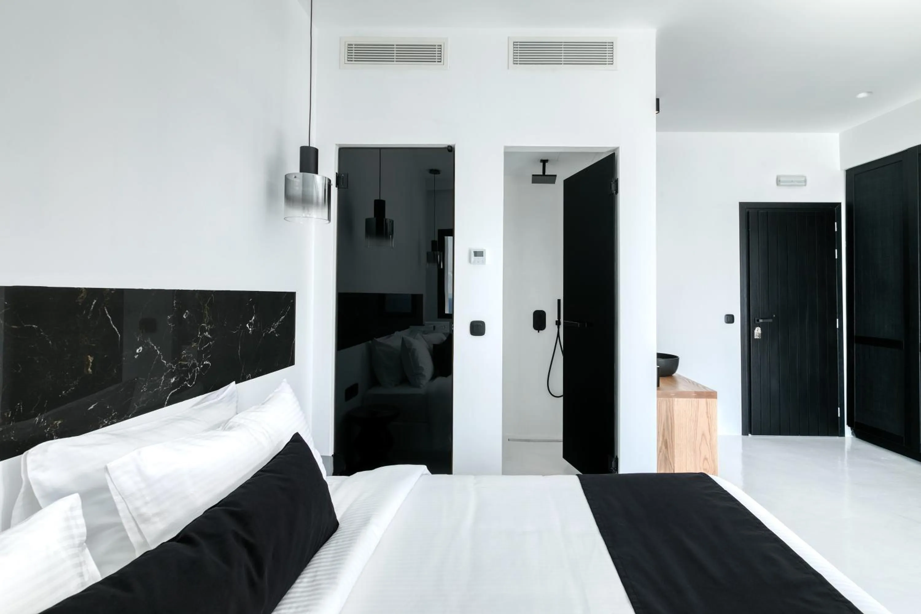 Photo of the whole room in Tagoo Black Mykonos