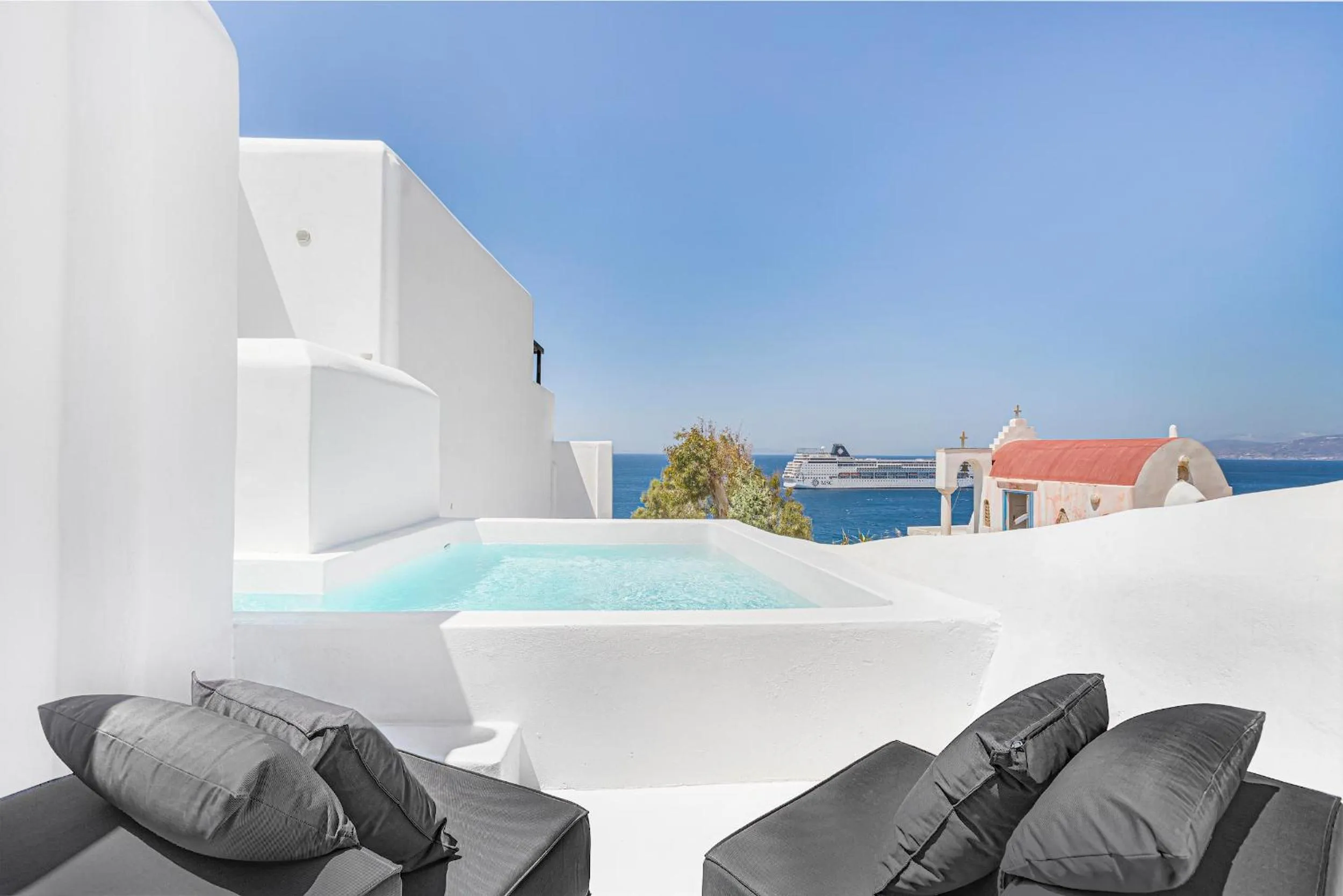 Pool view in Tagoo Black Mykonos