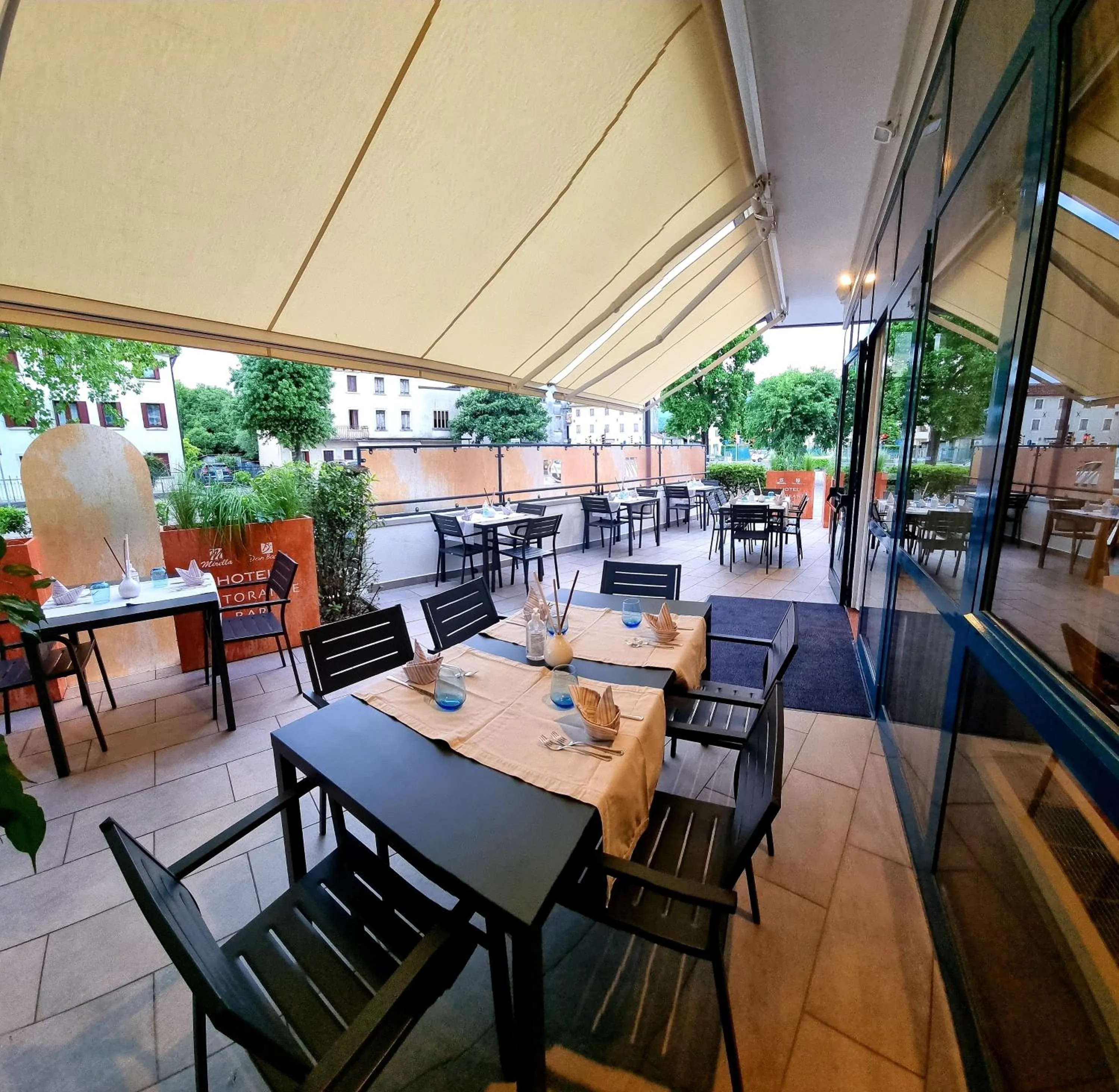 Balcony/Terrace in Hotel Mirella e Ristorante Bar Don Bacco