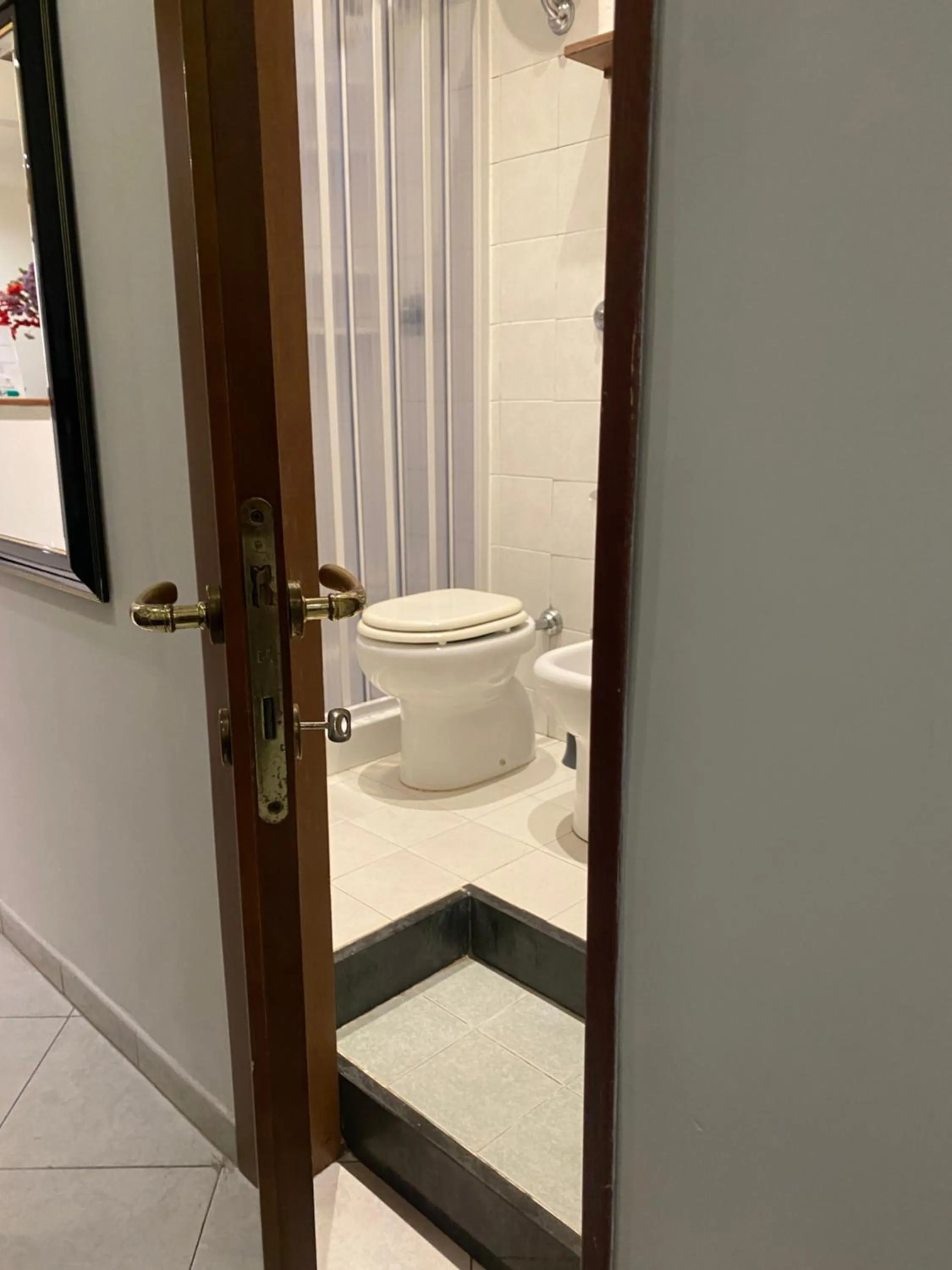 Toilet in Bed & Breakfast Plebiscito Home