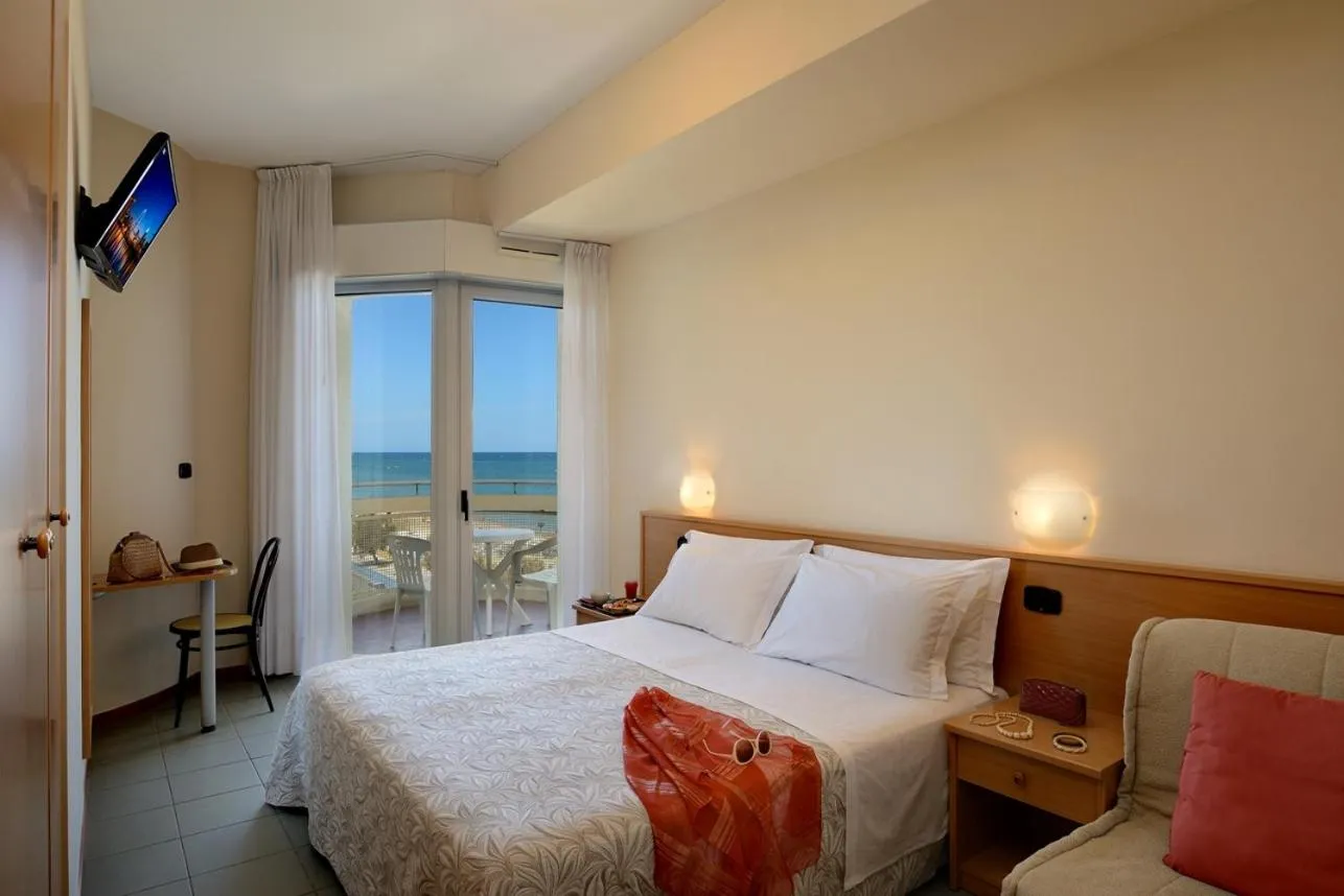 Balcony/Terrace, Bed in Hotel Nuovo Diana