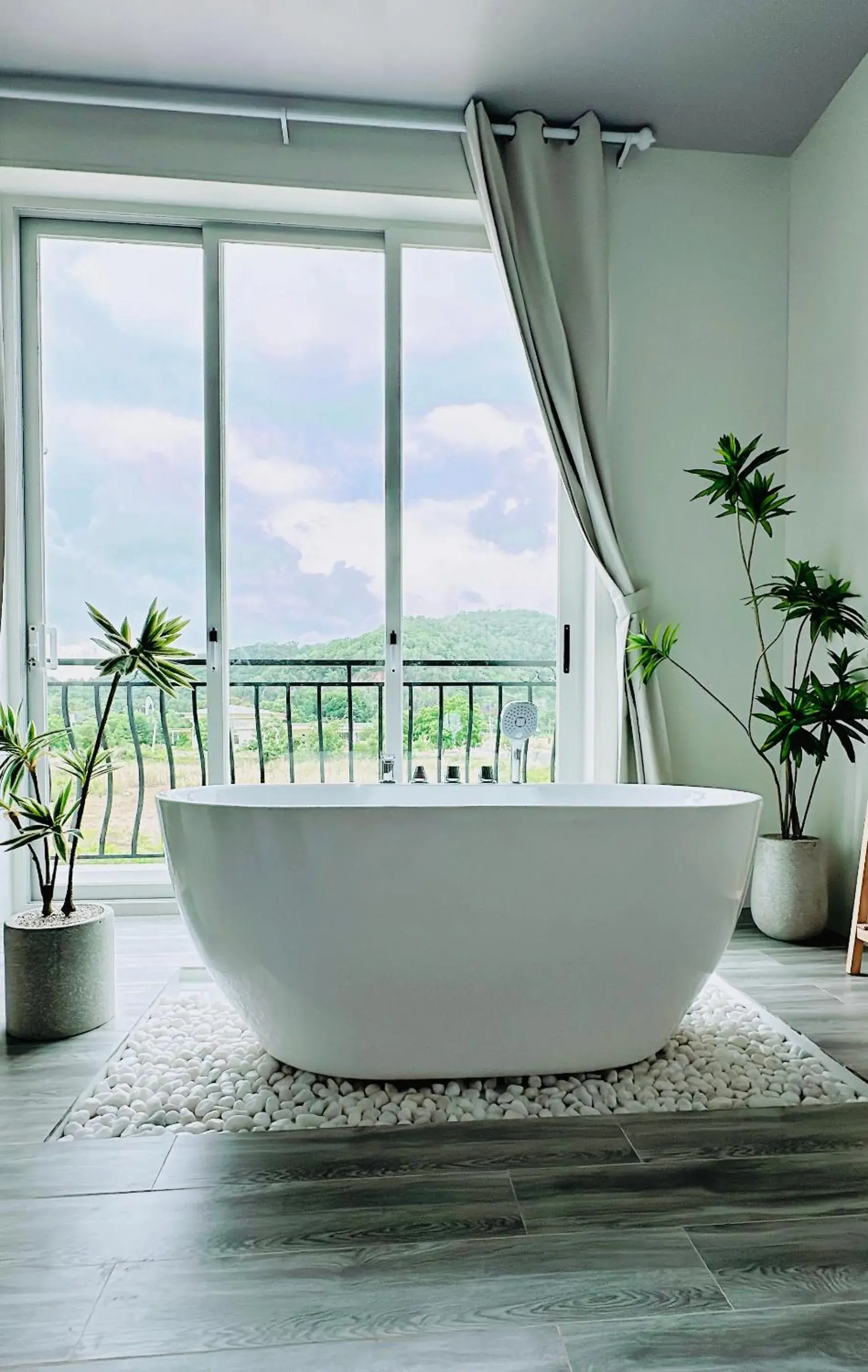 Sele House Sele House