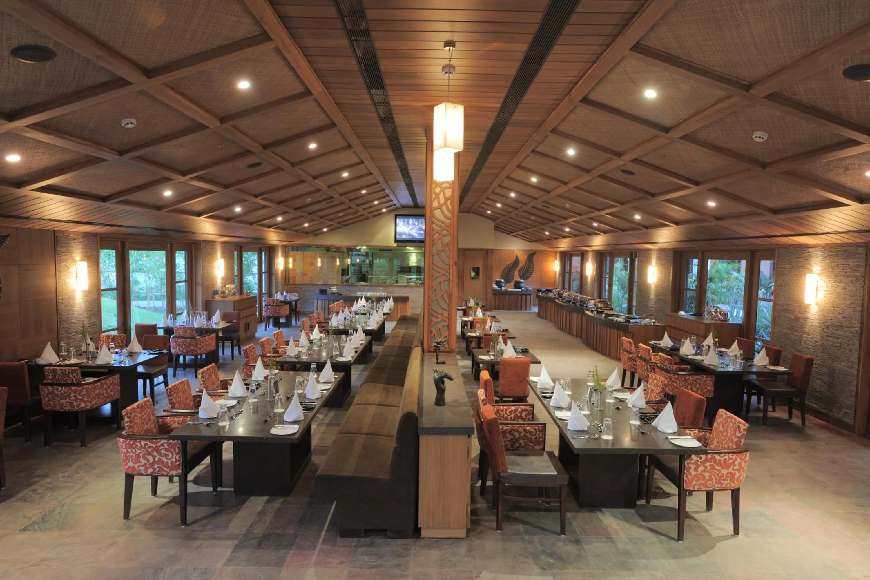 Restaurant/places to eat in Madhubhan Resort & Spa