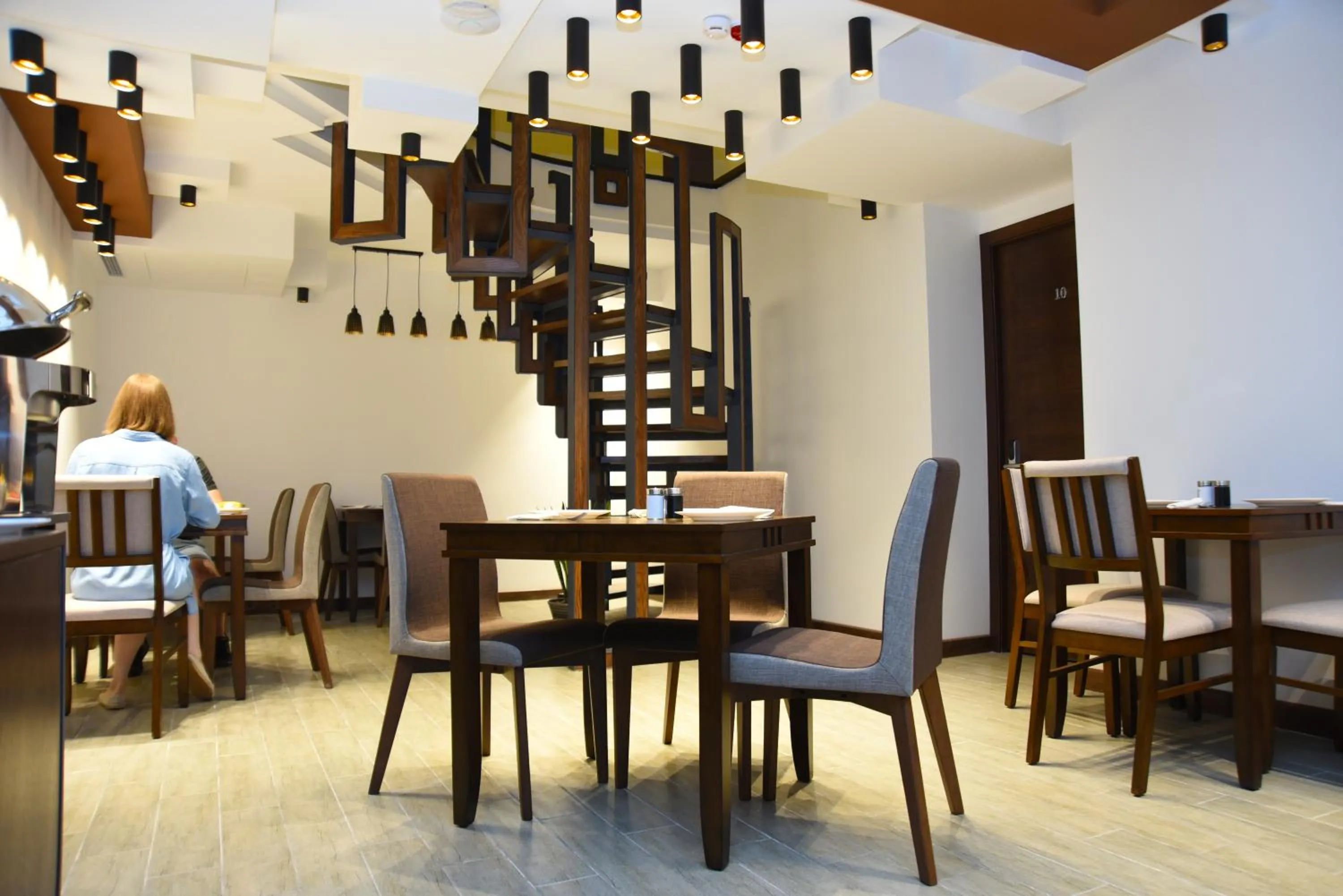 Seating area in R&R Hotel