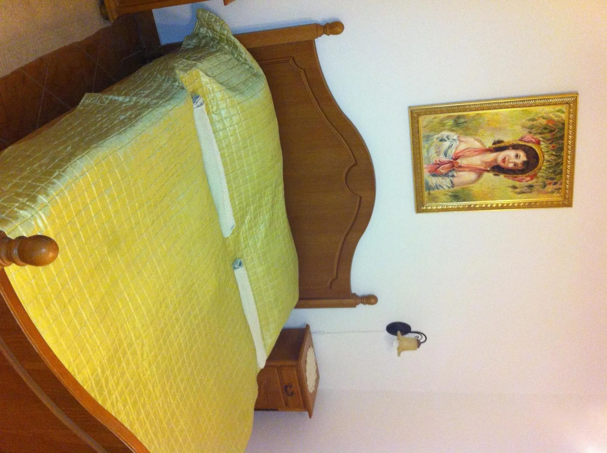 Bed in Sarokhaz Panzio