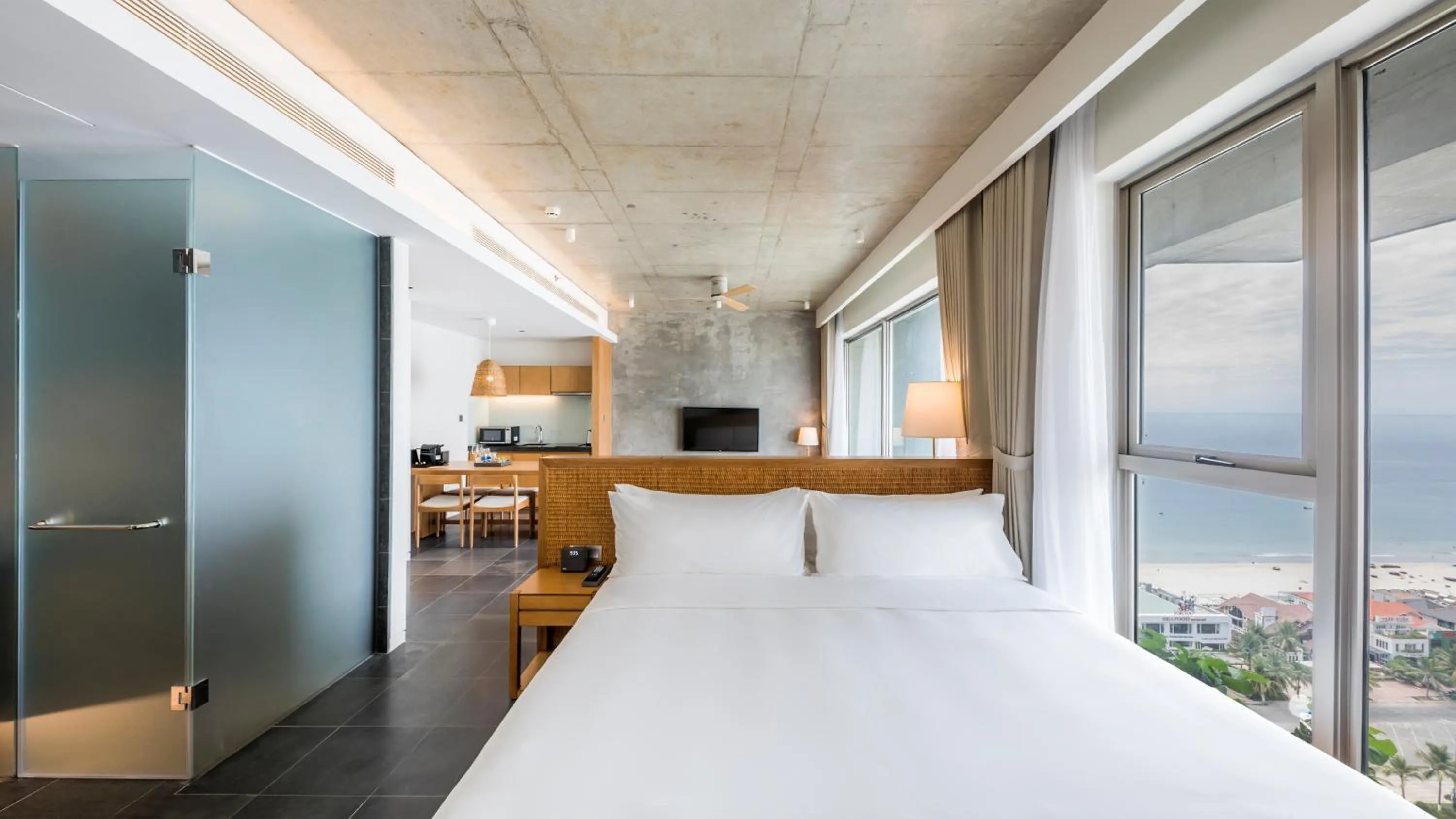 Bedroom, Bed in Chicland Boutique Danang Beach Hotel