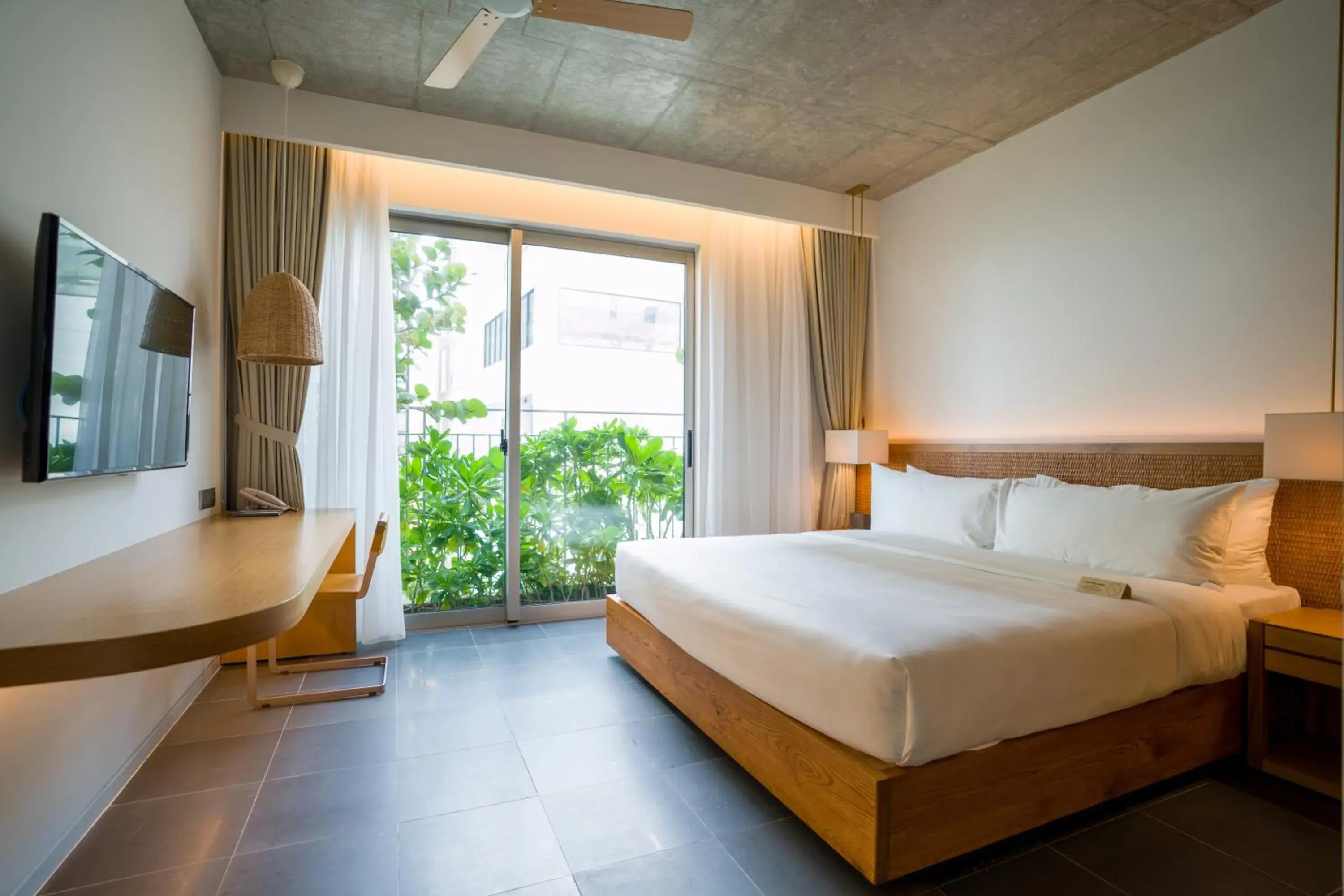 Superior Double with Balcony & Partial Sea View in Chicland Boutique Danang Beach Hotel Superior Double with Balcony & Partial Sea View in Chicland Boutique Danang Beach Hotel