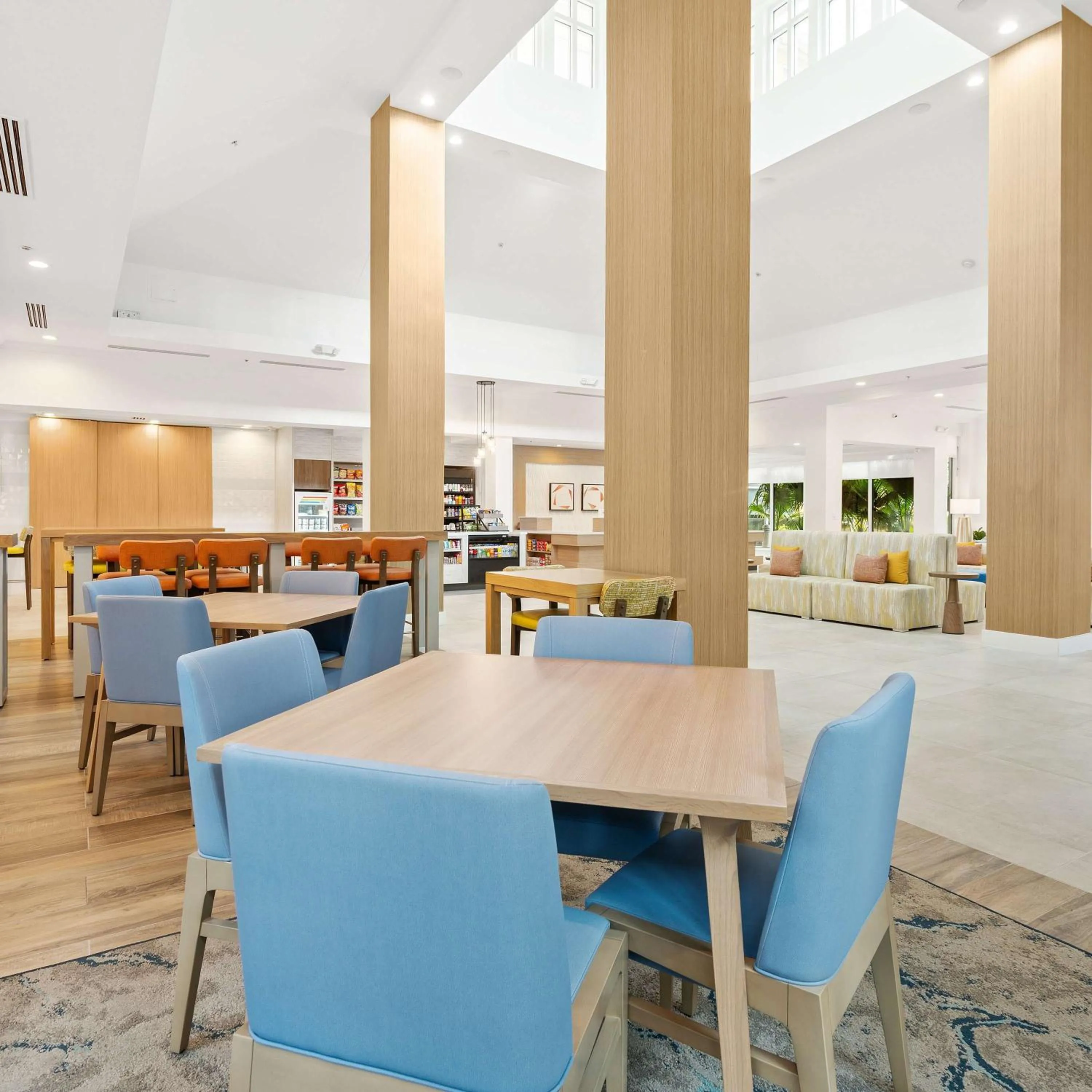 Restaurant/places to eat in Hilton Garden Inn Ft. Lauderdale Airport-Cruise Port