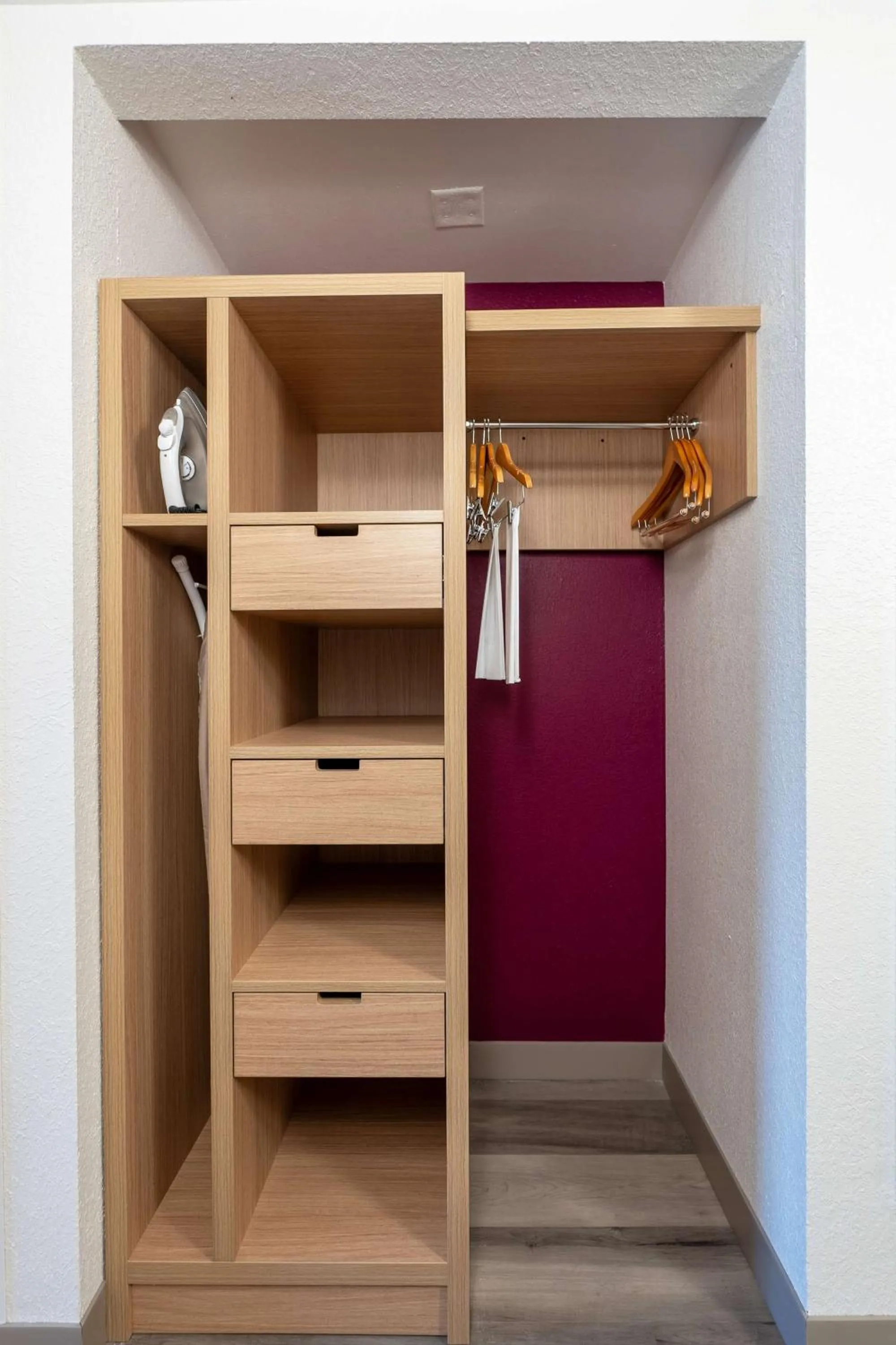 Photo of the whole room in Hilton Garden Inn Ft. Lauderdale Airport-Cruise Port