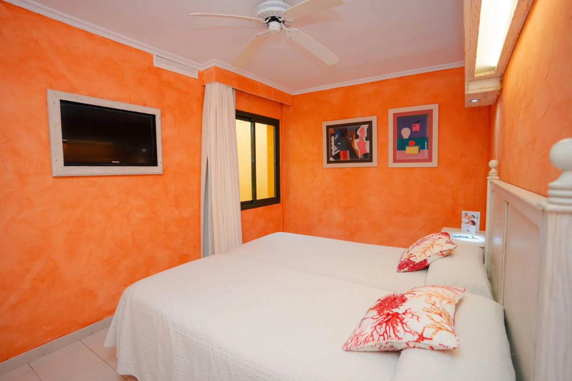 Bedroom, Bed in Royal Son Bou Family Club