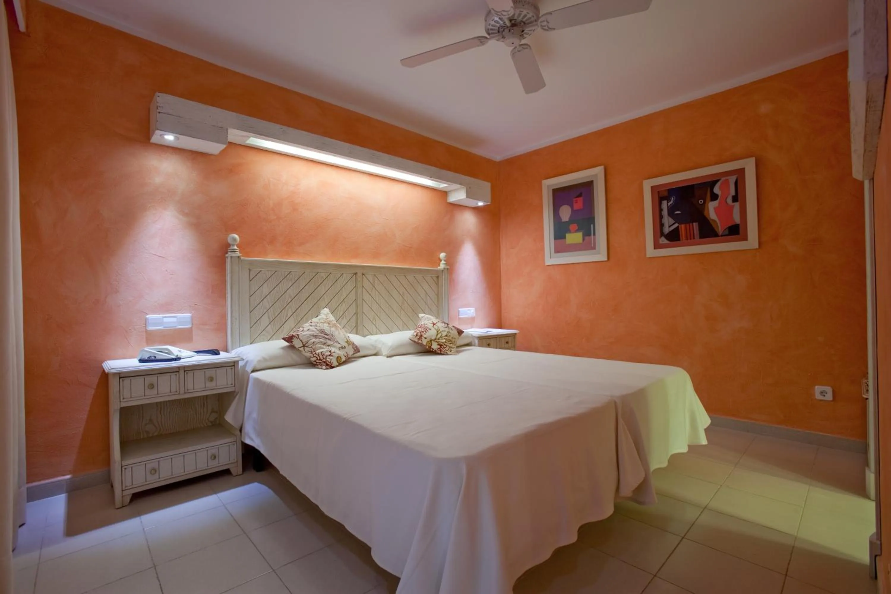 Bed in Royal Son Bou Family Club