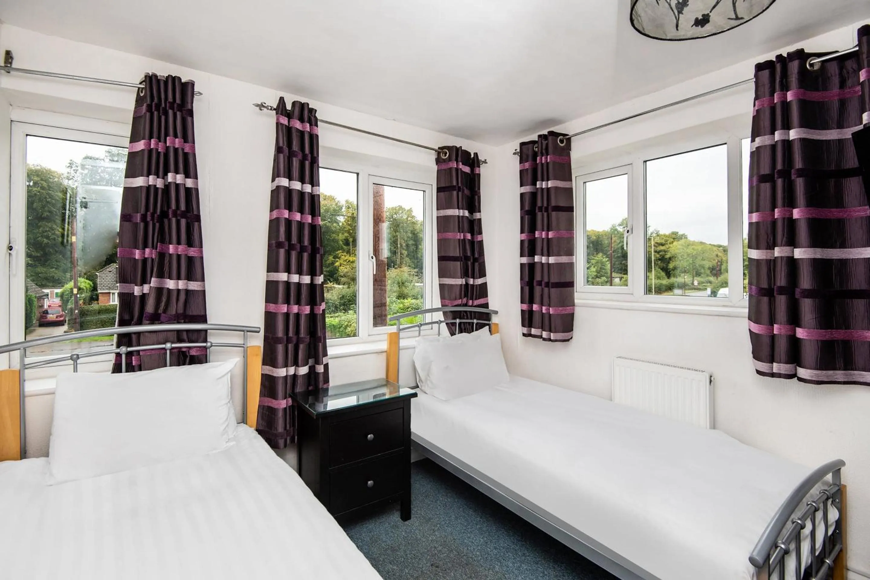 Bedroom, Bed in Chris's Motel