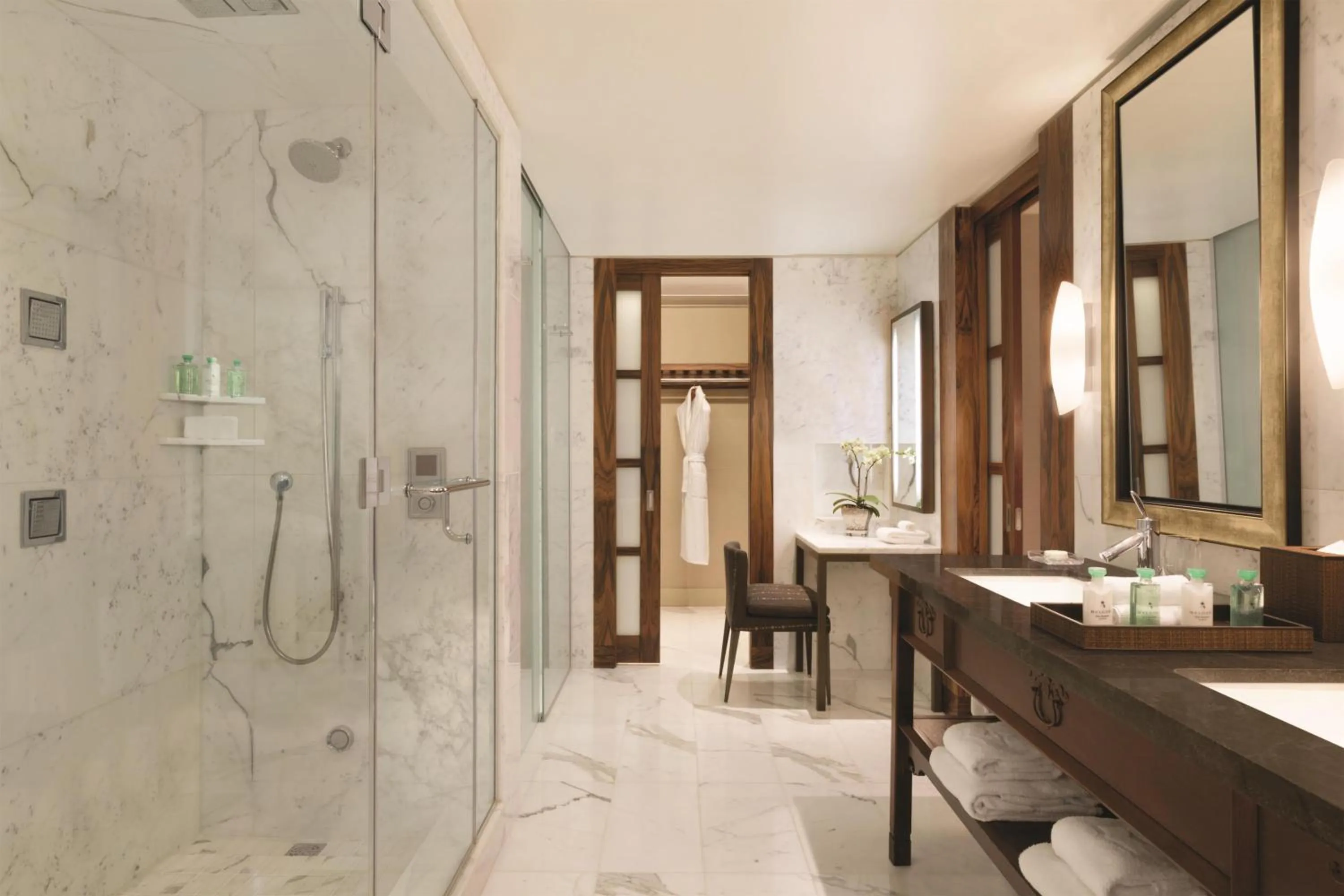 Bathroom in Hyatt Vancouver Downtown Alberni