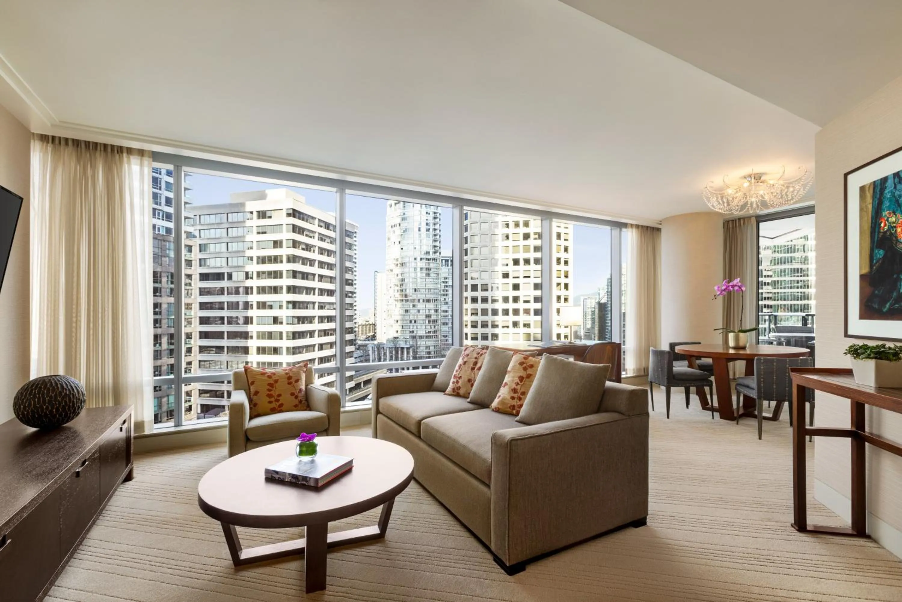 TV and multimedia in Hyatt Vancouver Downtown Alberni