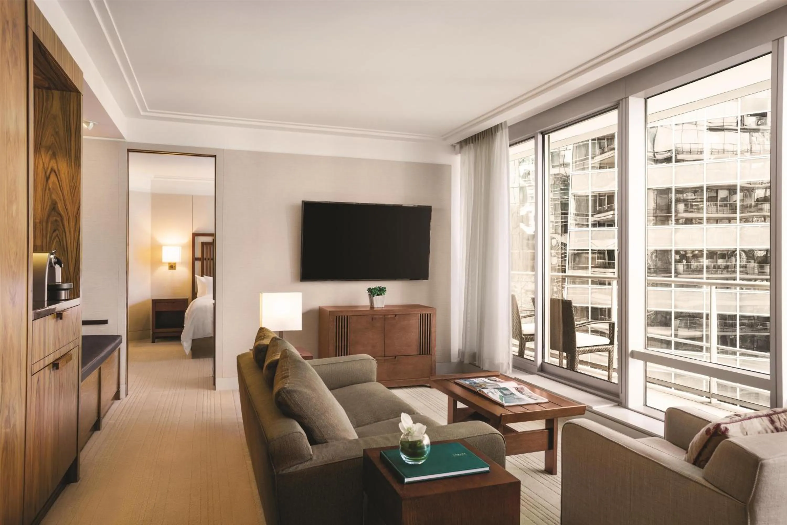 Photo of the whole room in Hyatt Vancouver Downtown Alberni