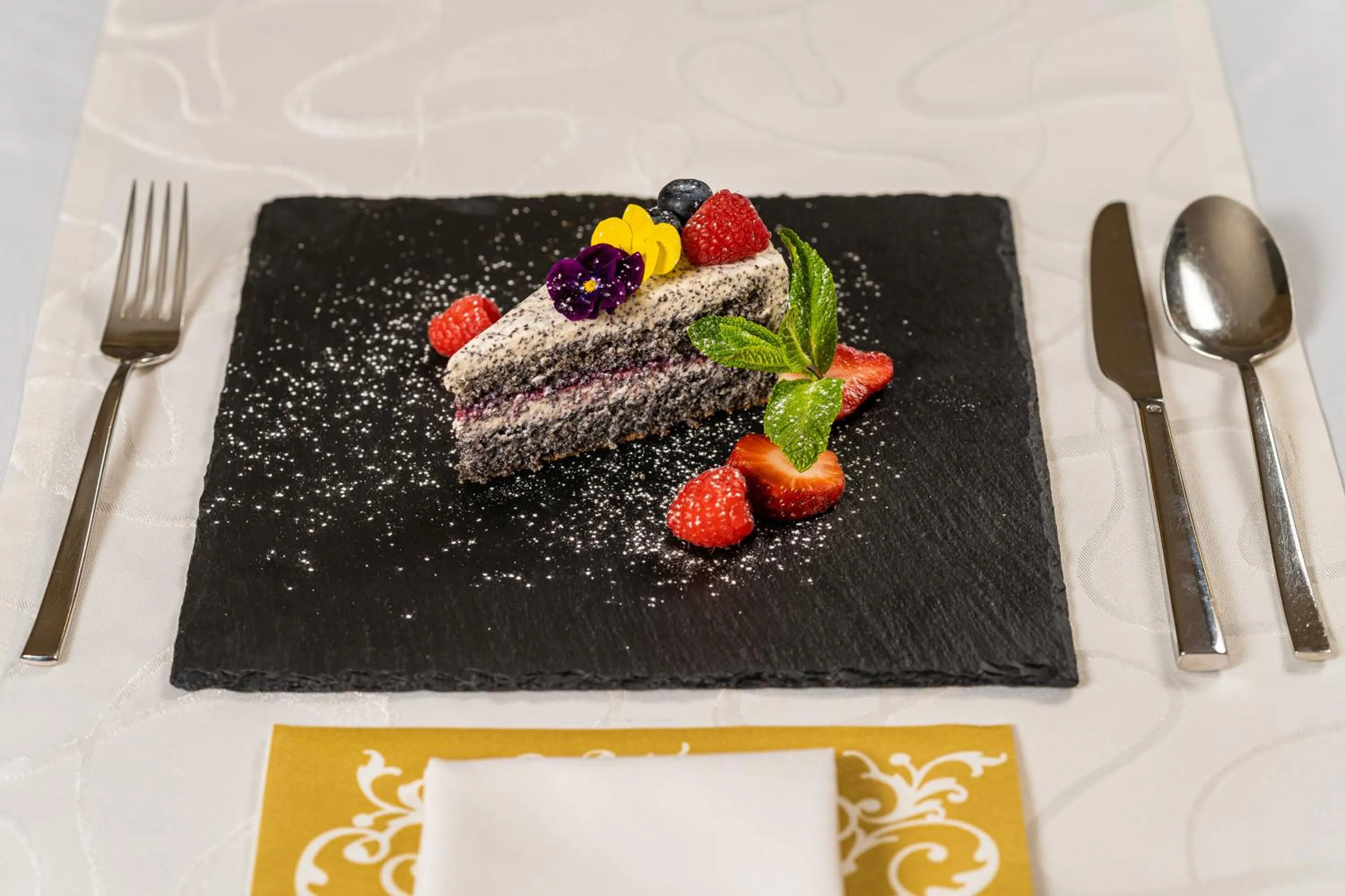 Food and drinks in Hotel Alibaba