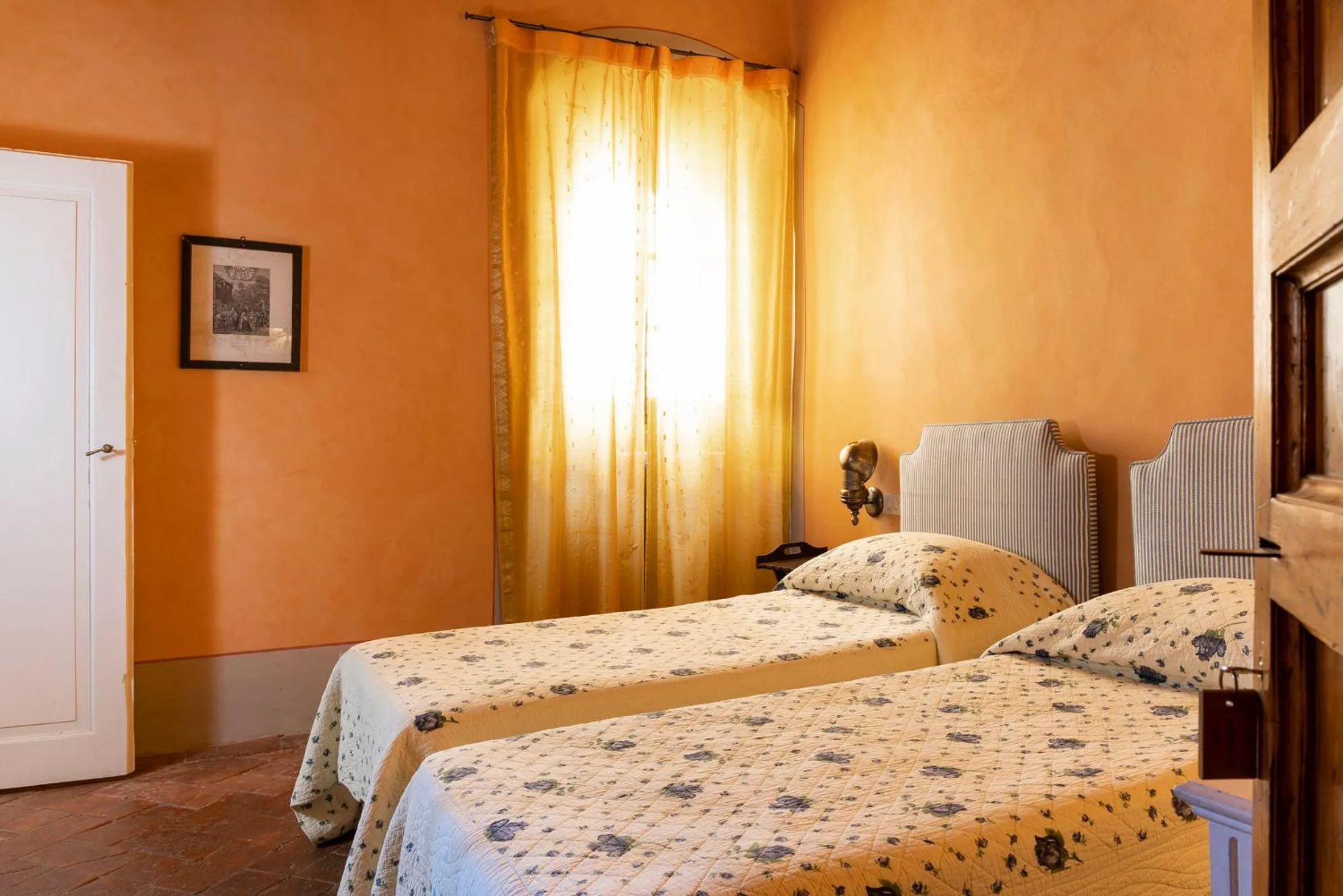 Bedroom, Bed in Castello di Fonterutoli Wine Resort