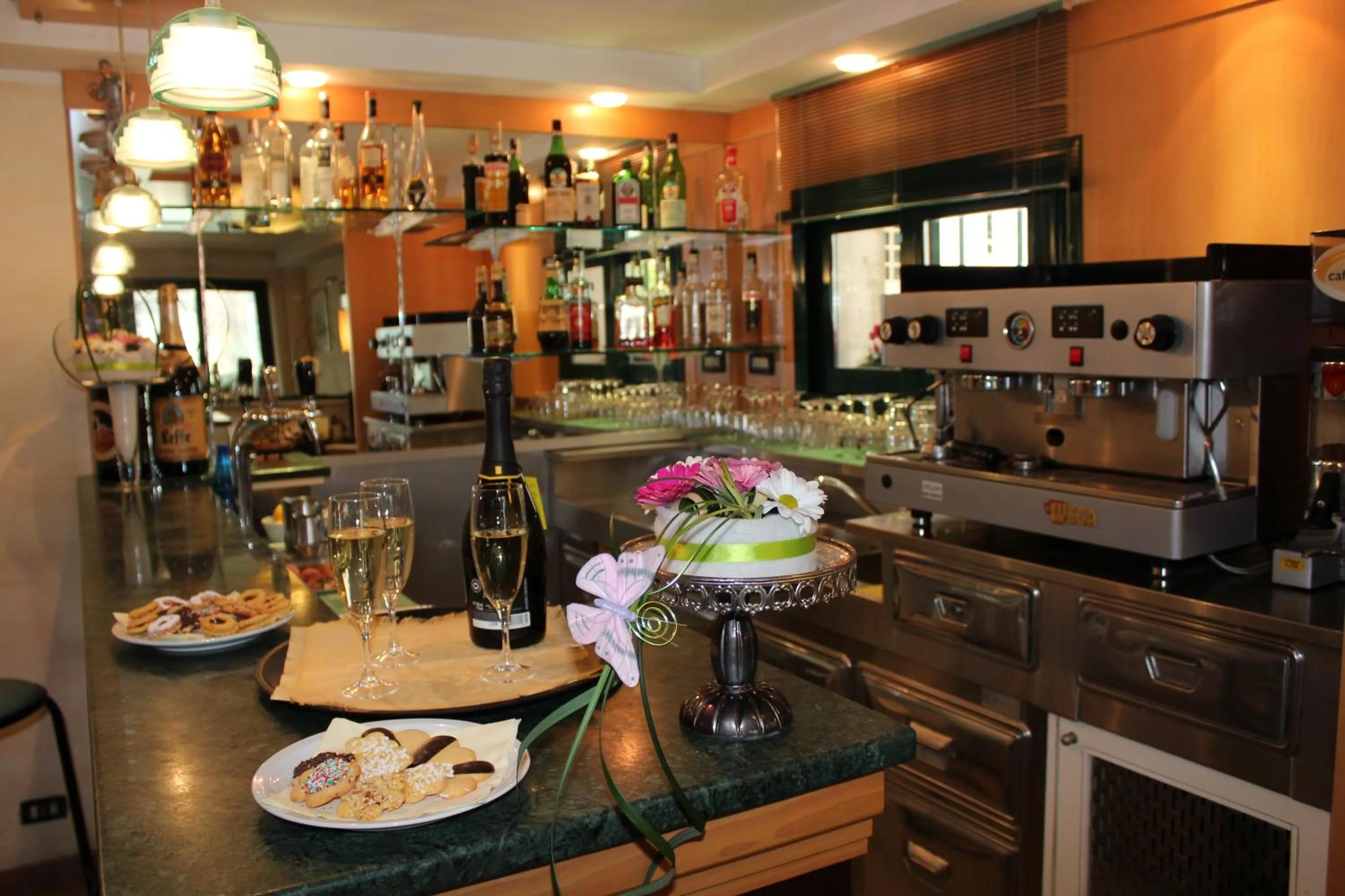 Lounge or bar in Hotel Verdemare