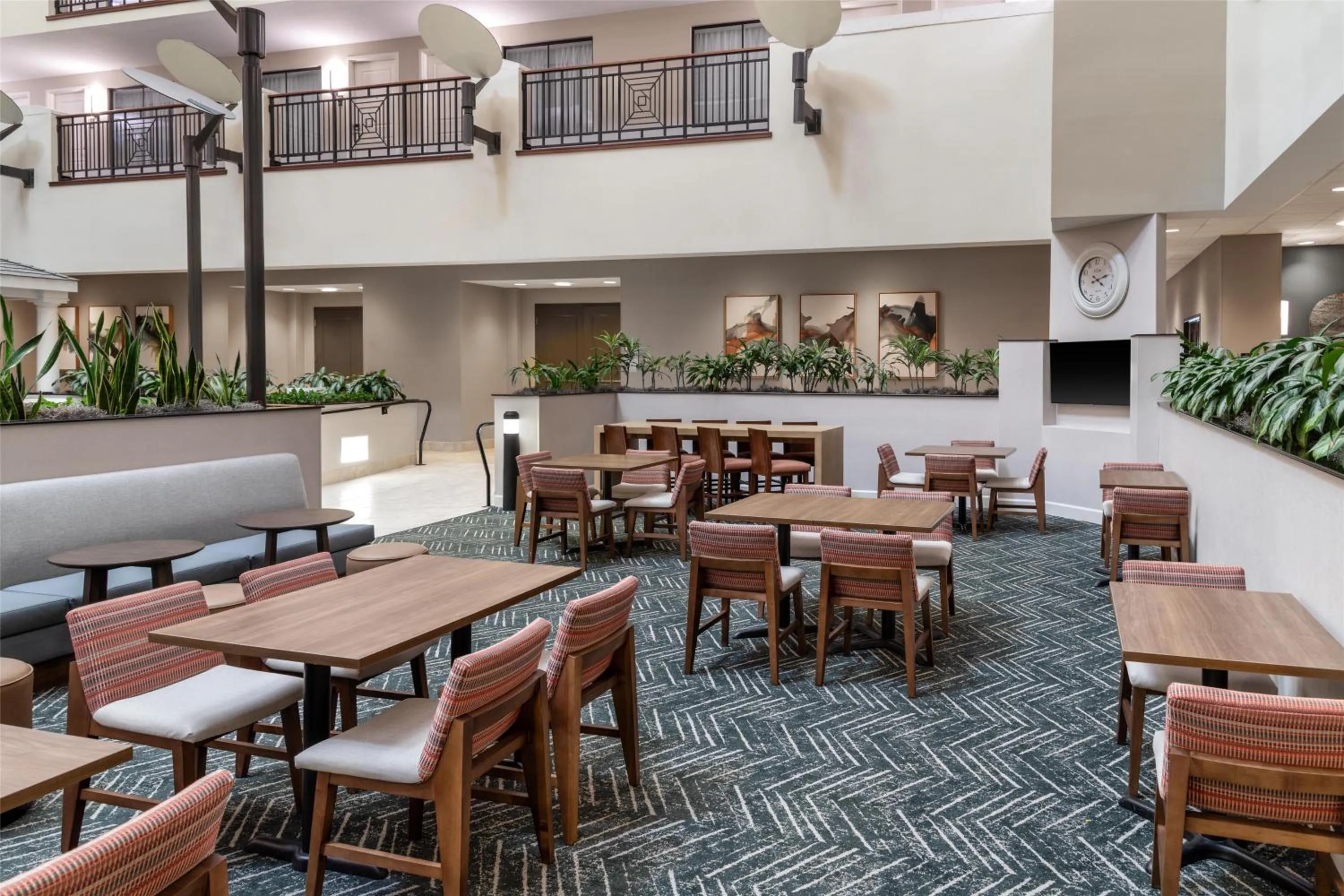 Lobby or reception in Embassy Suites Fort Myers - Estero