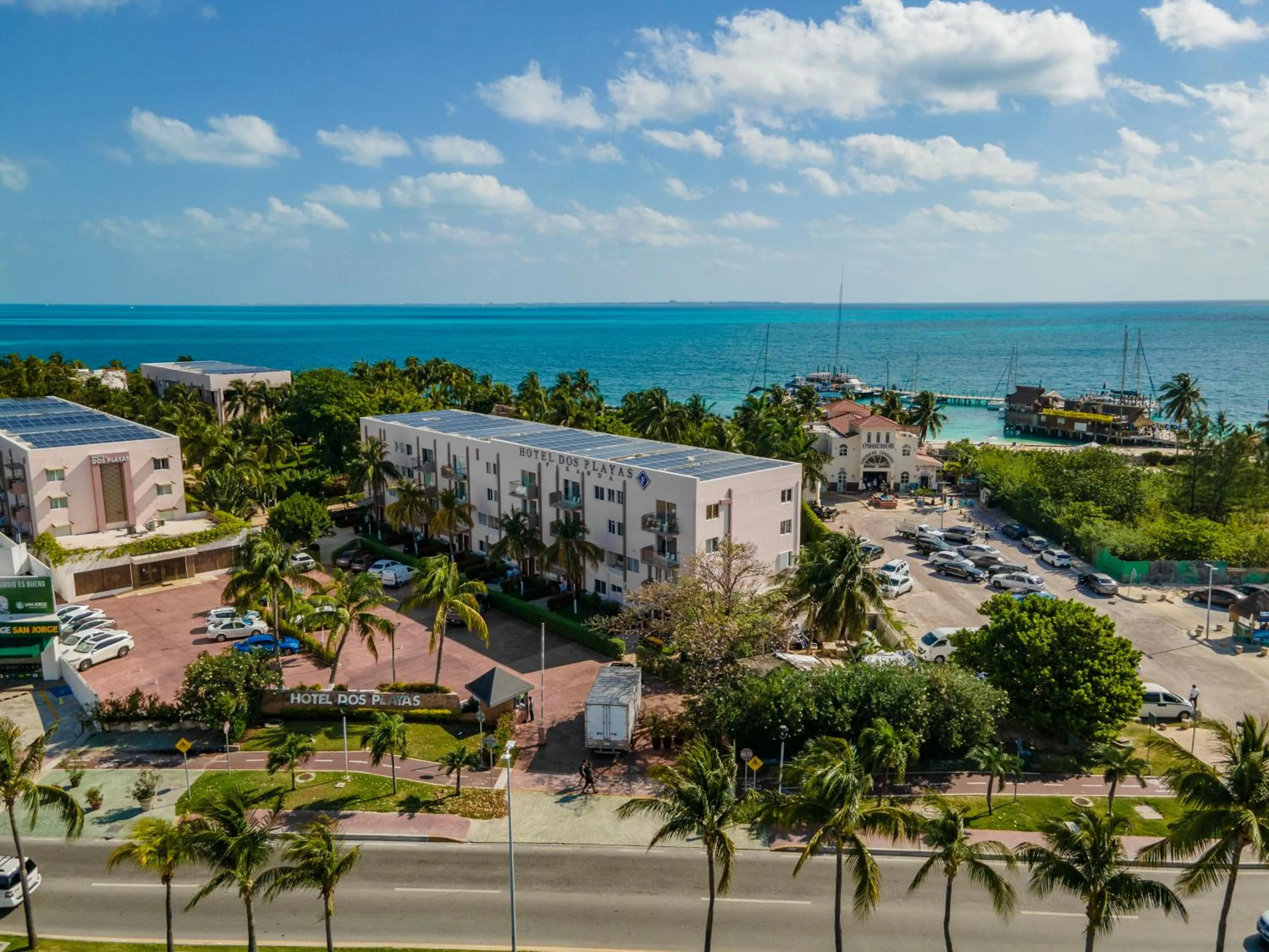 Beach in Hotel Dos Playas Faranda Cancún