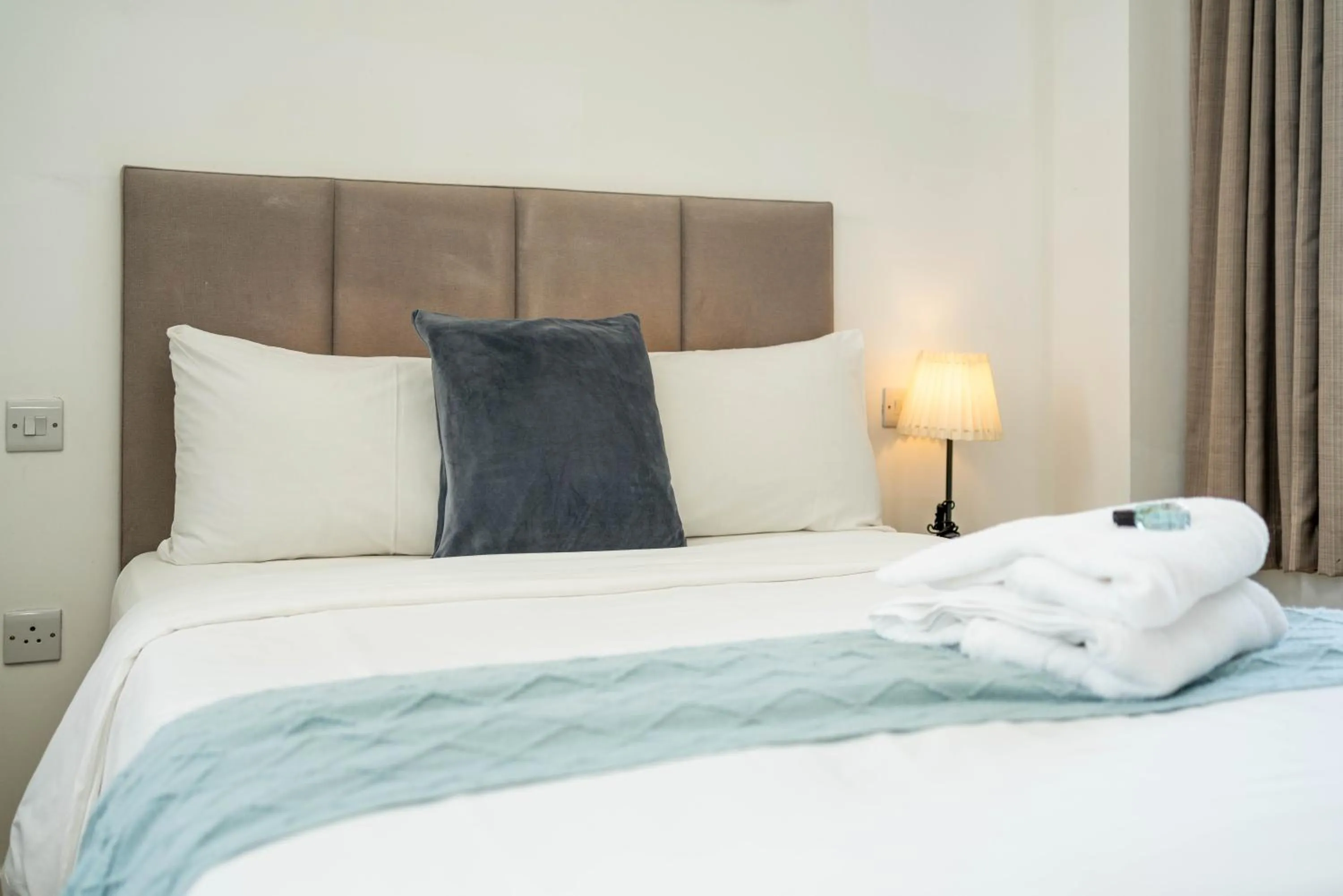 Bed in London City Hotel