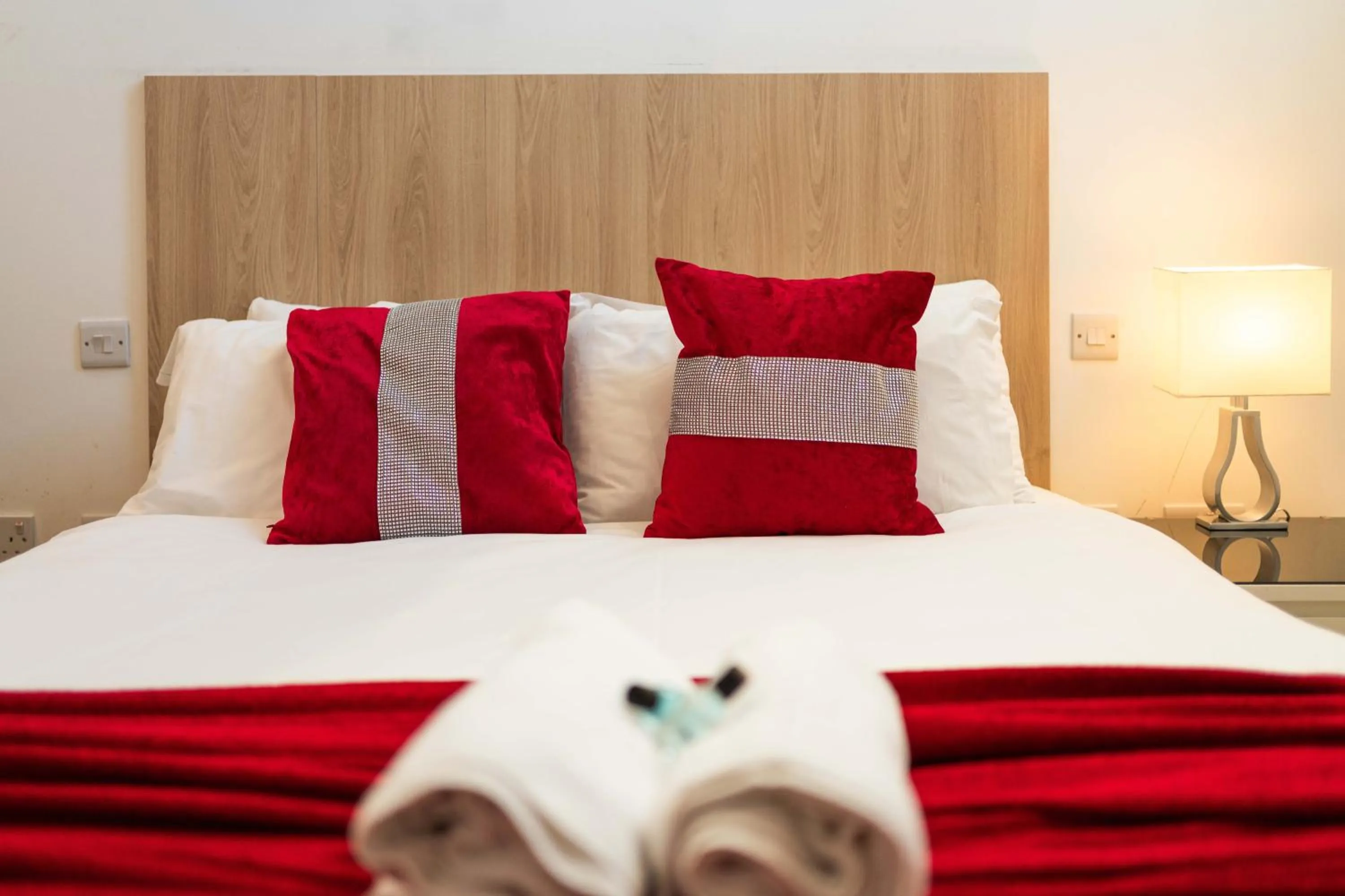 Bed in London City Hotel