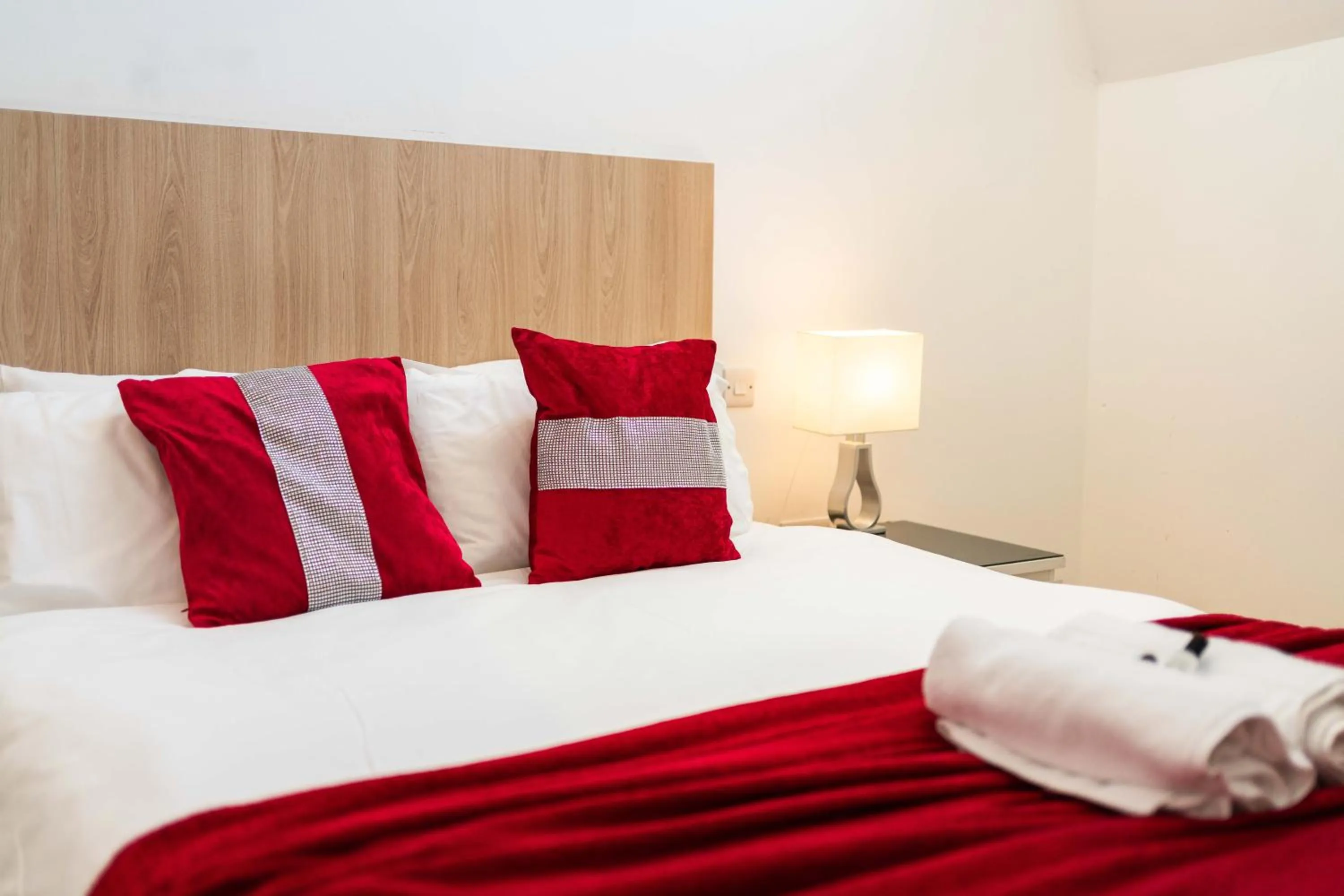 Bedroom, Bed in London City Hotel