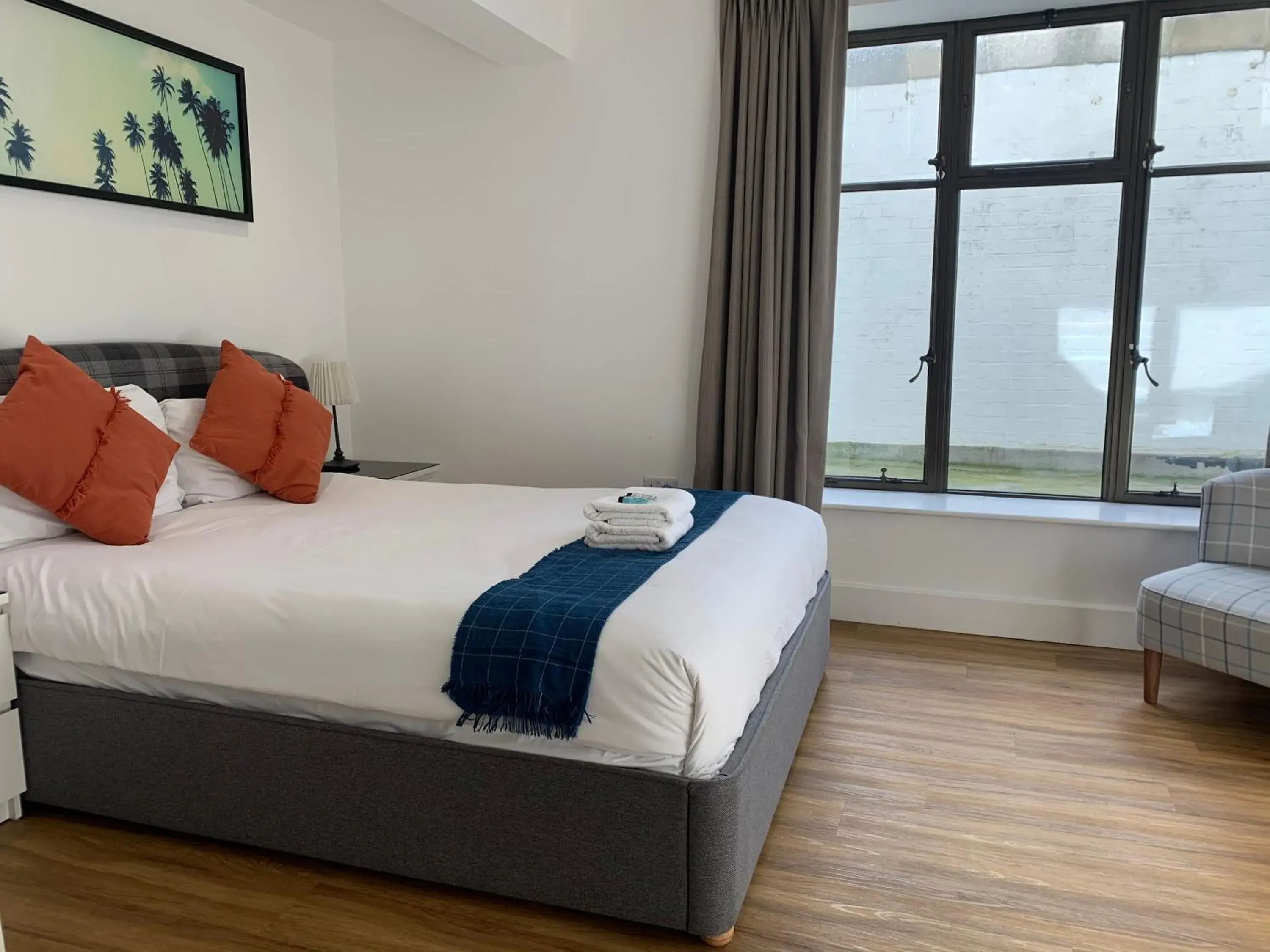 Double Room with Shared Bathroom in London City Hotel Double Room with Shared Bathroom in London City Hotel