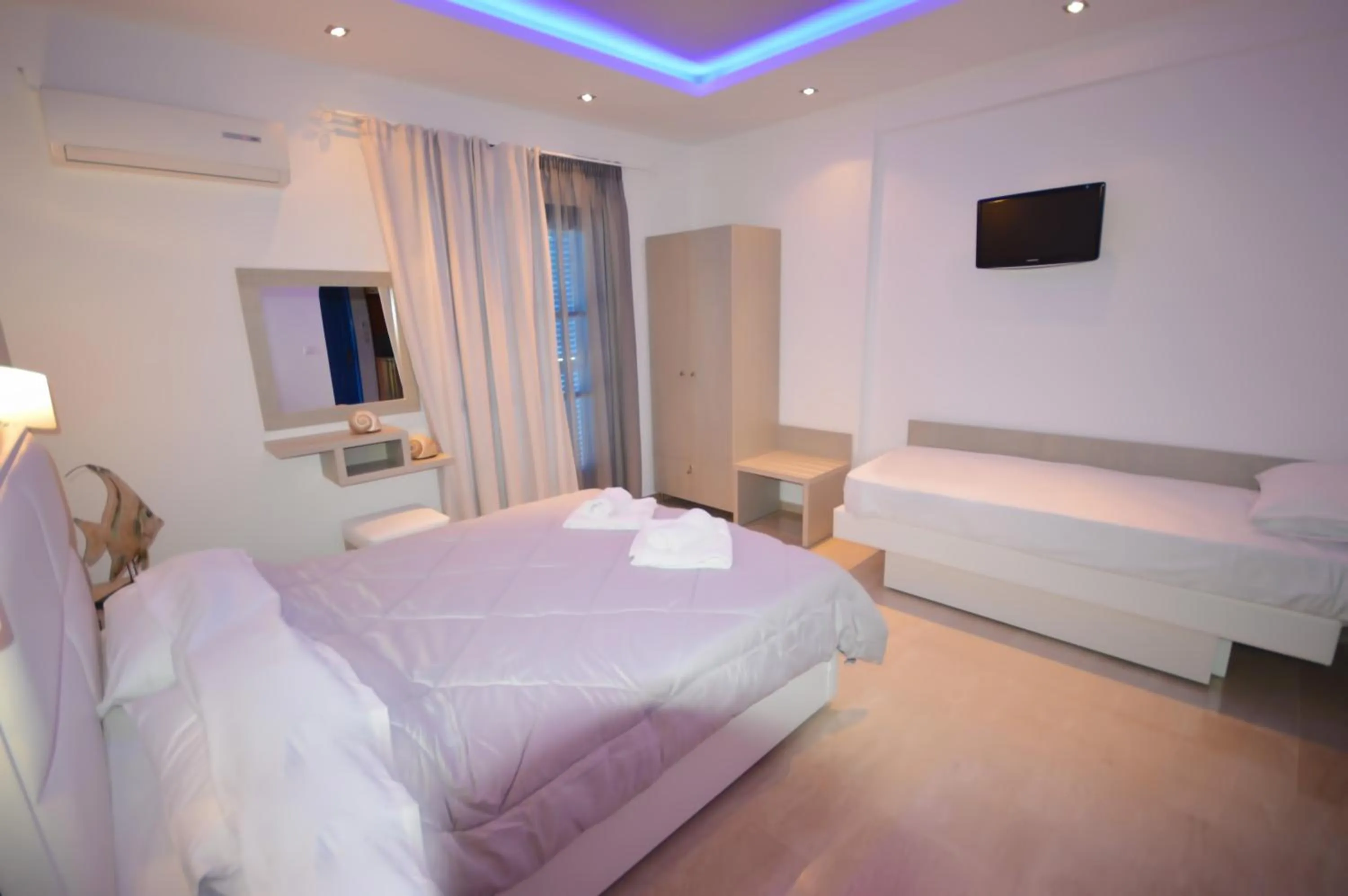 Bedroom, Bed in Hotel Paraktio