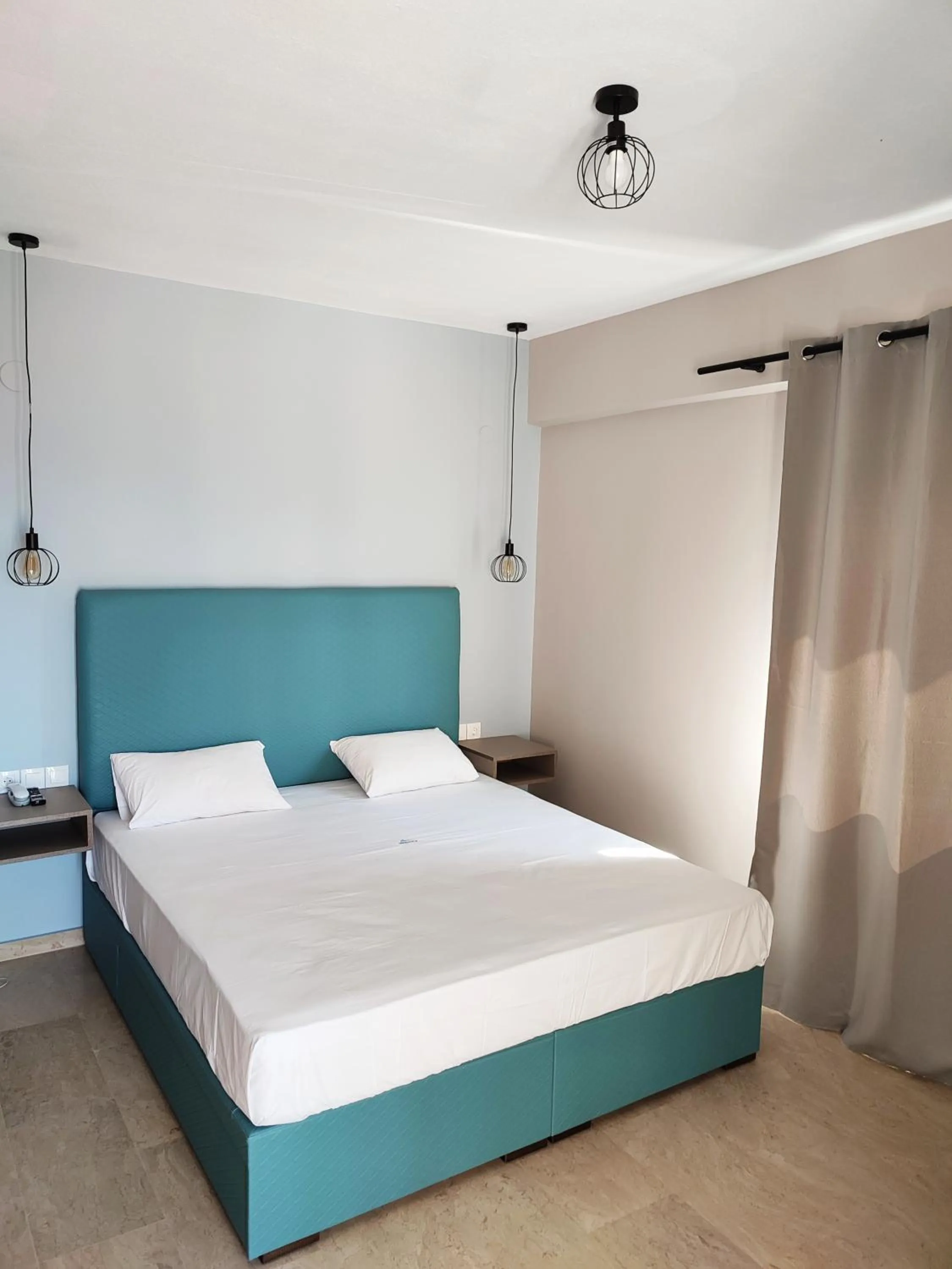 Bed in Hotel Paraktio