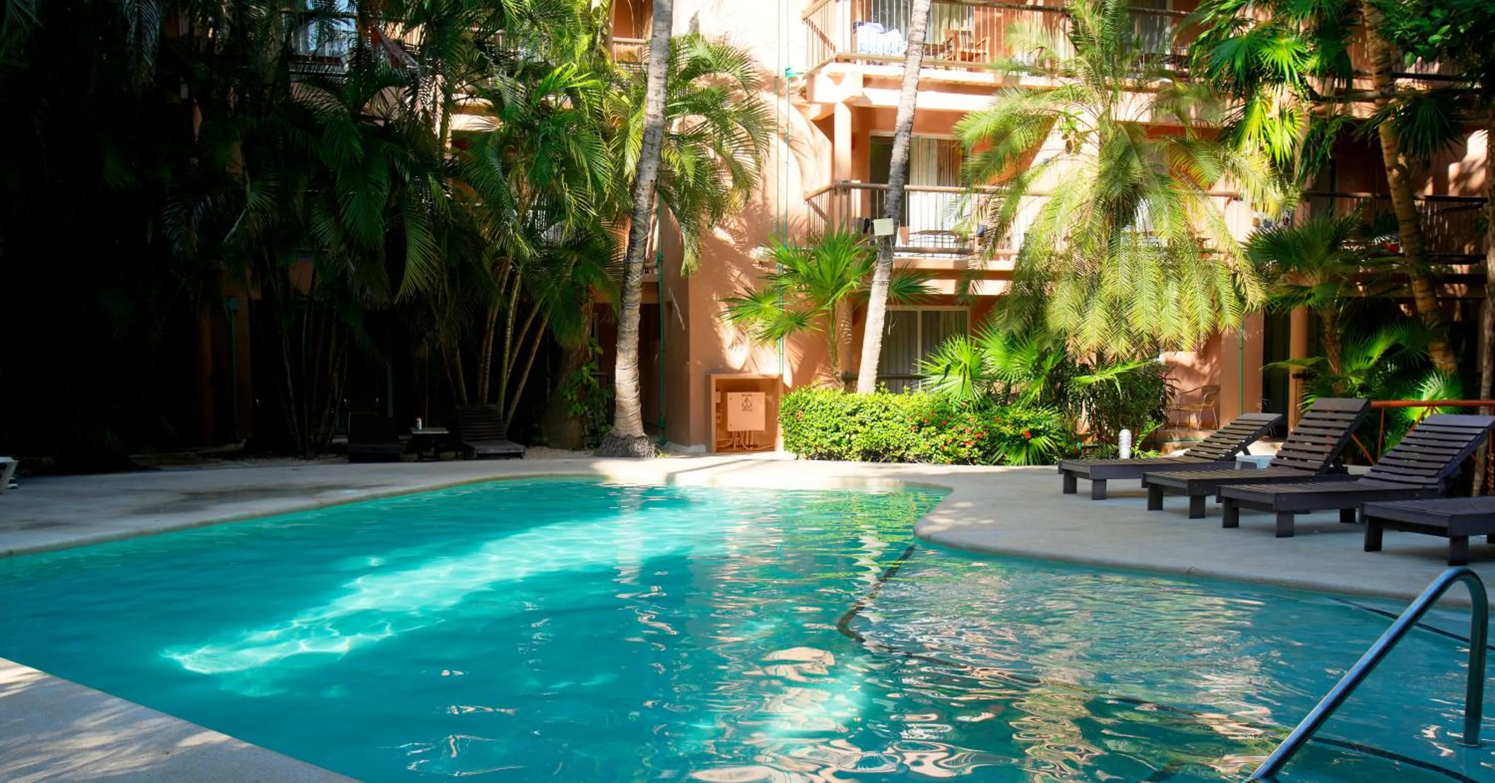Swimming pool in Tukan Hotel Playa del Carmen