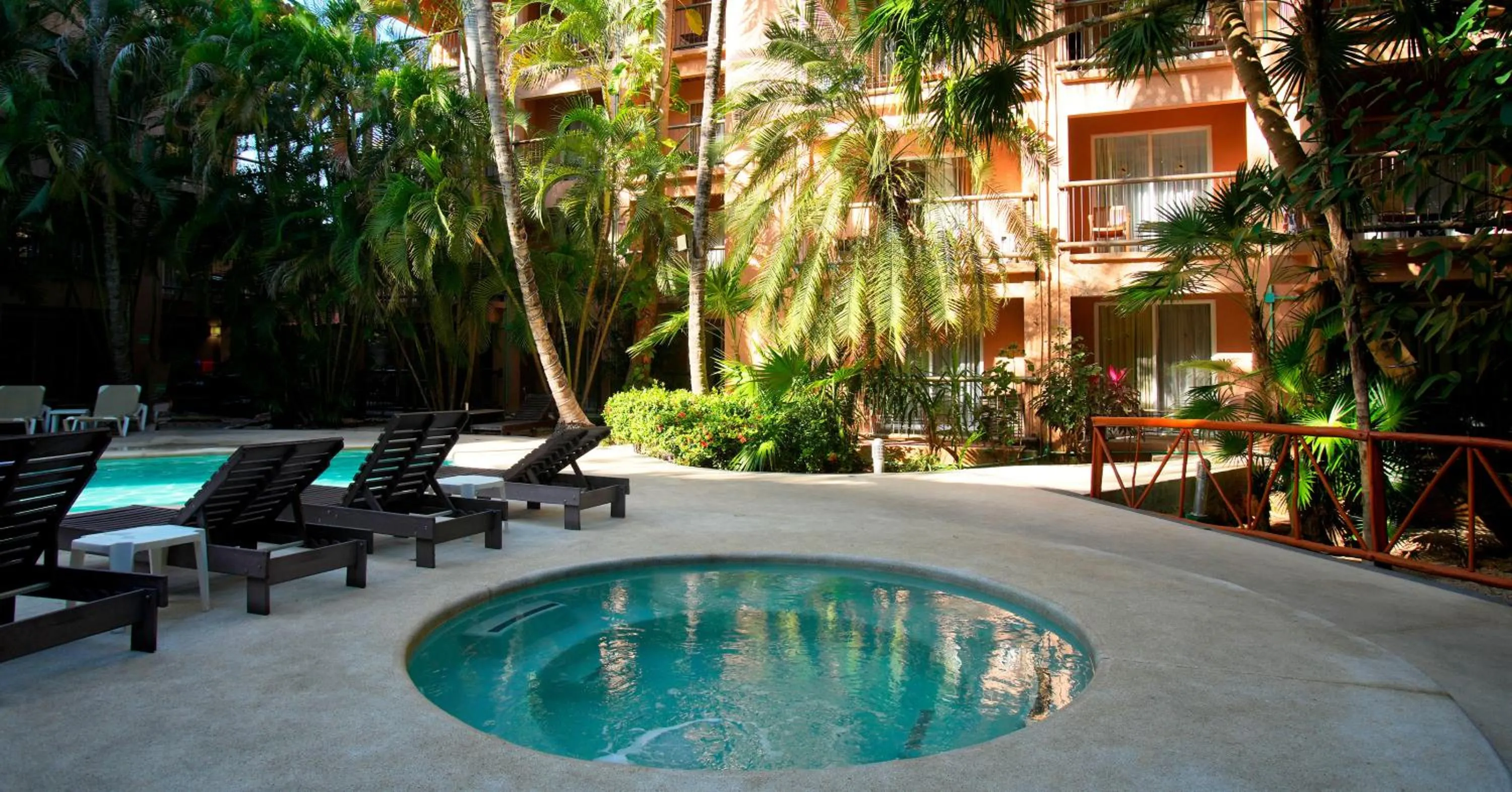 Swimming pool in Tukan Hotel Playa del Carmen