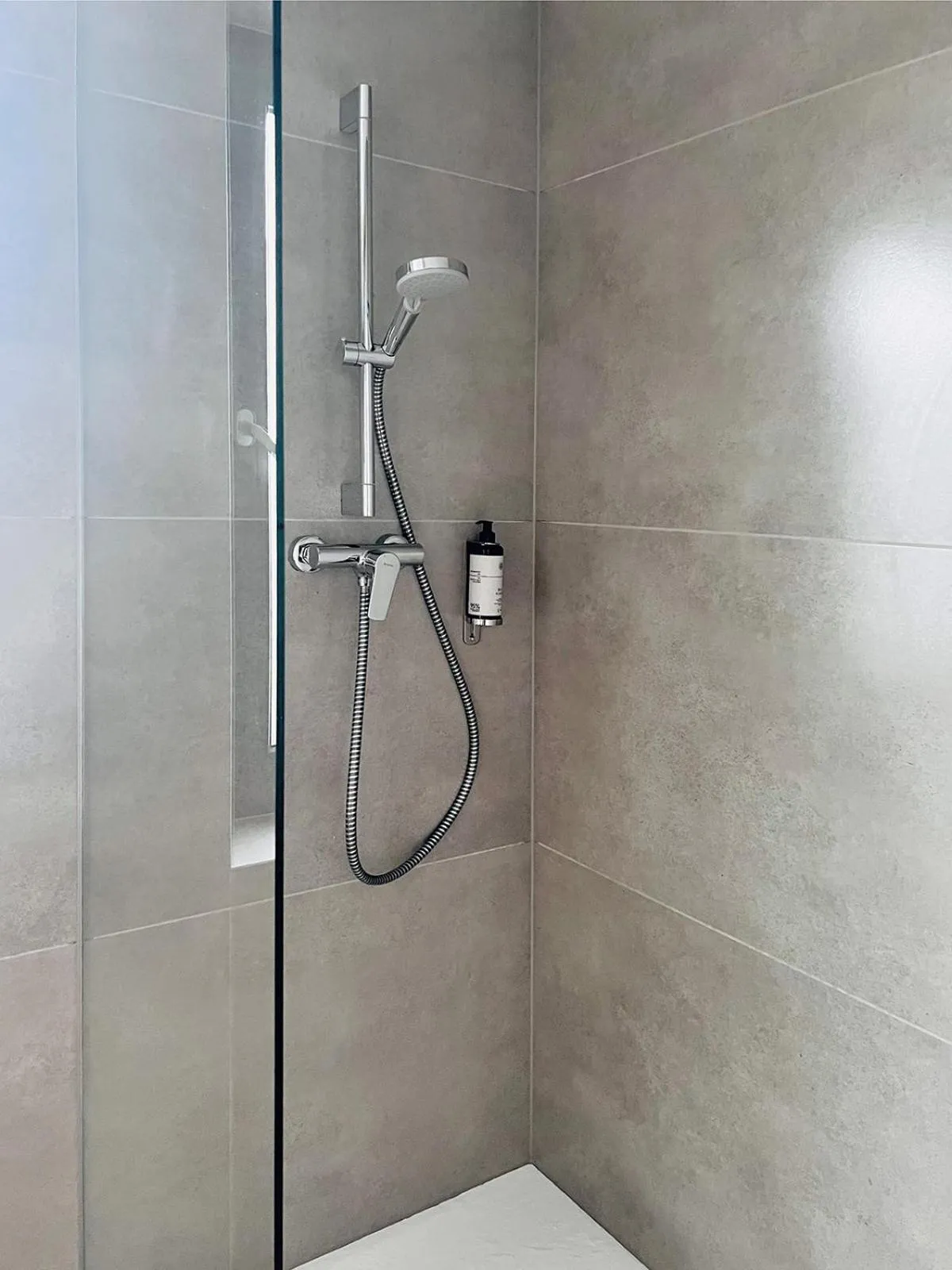 Shower in Wygodne Pokoje H114