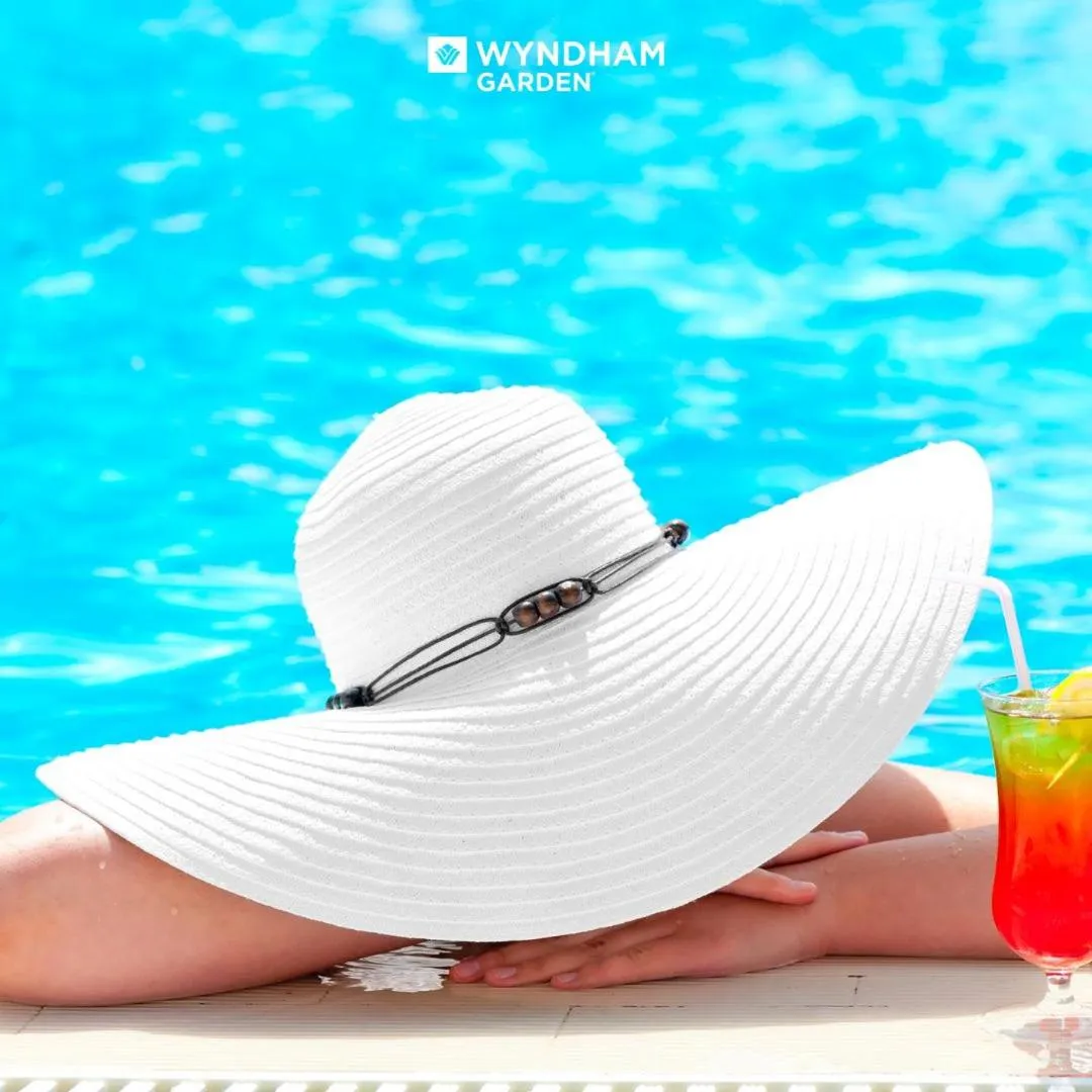 Swimming pool in Wyndham Garden Hotel Austin