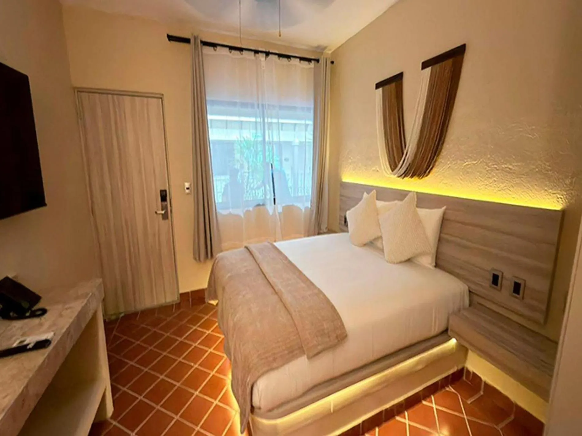 Photo of the whole room, Bed in Quinta Nina Playa del Carmen - Solo Adultos