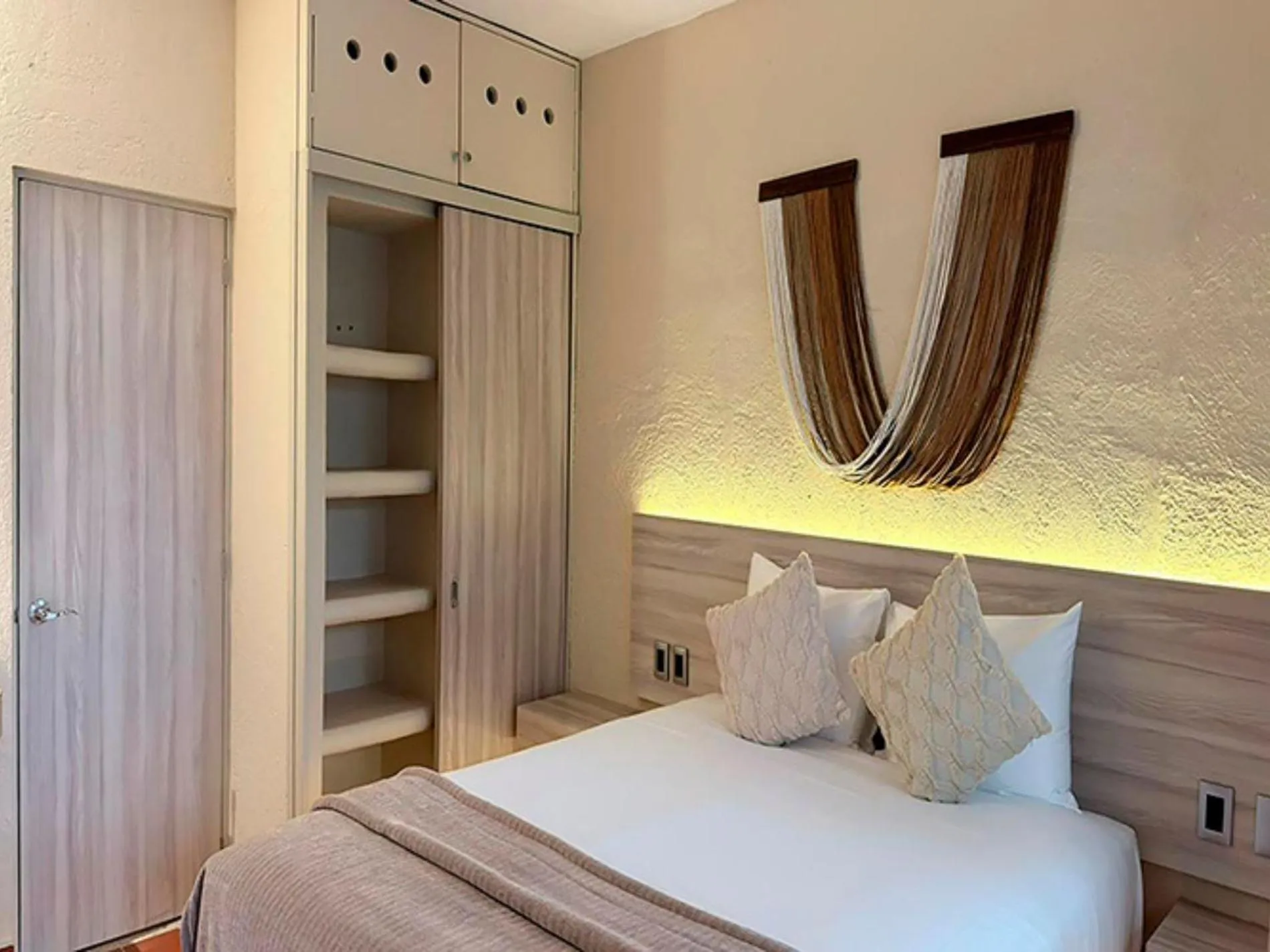 Photo of the whole room, Bed in Quinta Nina Playa del Carmen - Solo Adultos