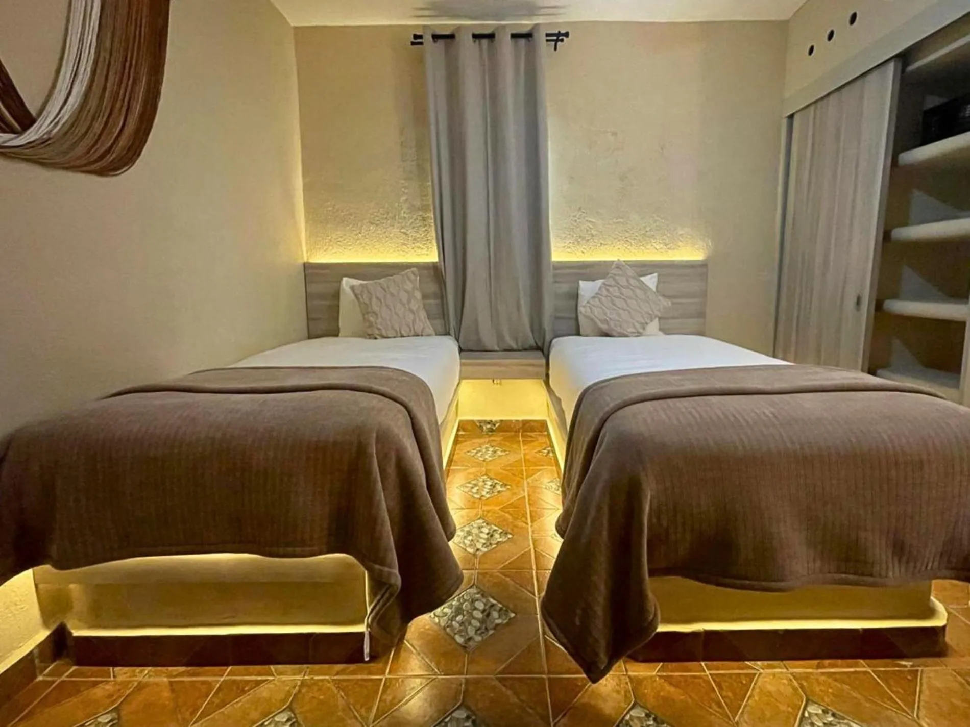 Photo of the whole room, Bed in Quinta Nina Playa del Carmen - Solo Adultos